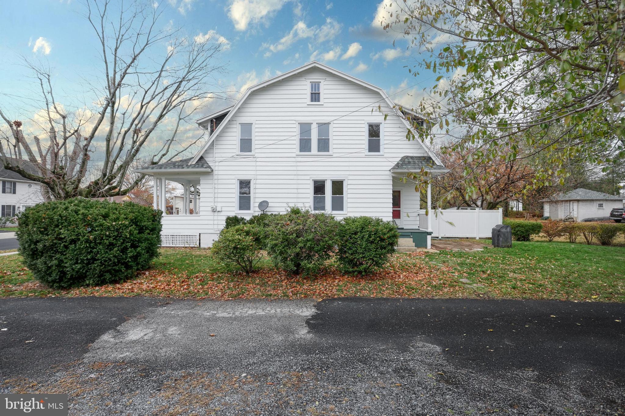 CUMBERLAND MANOR - Residential