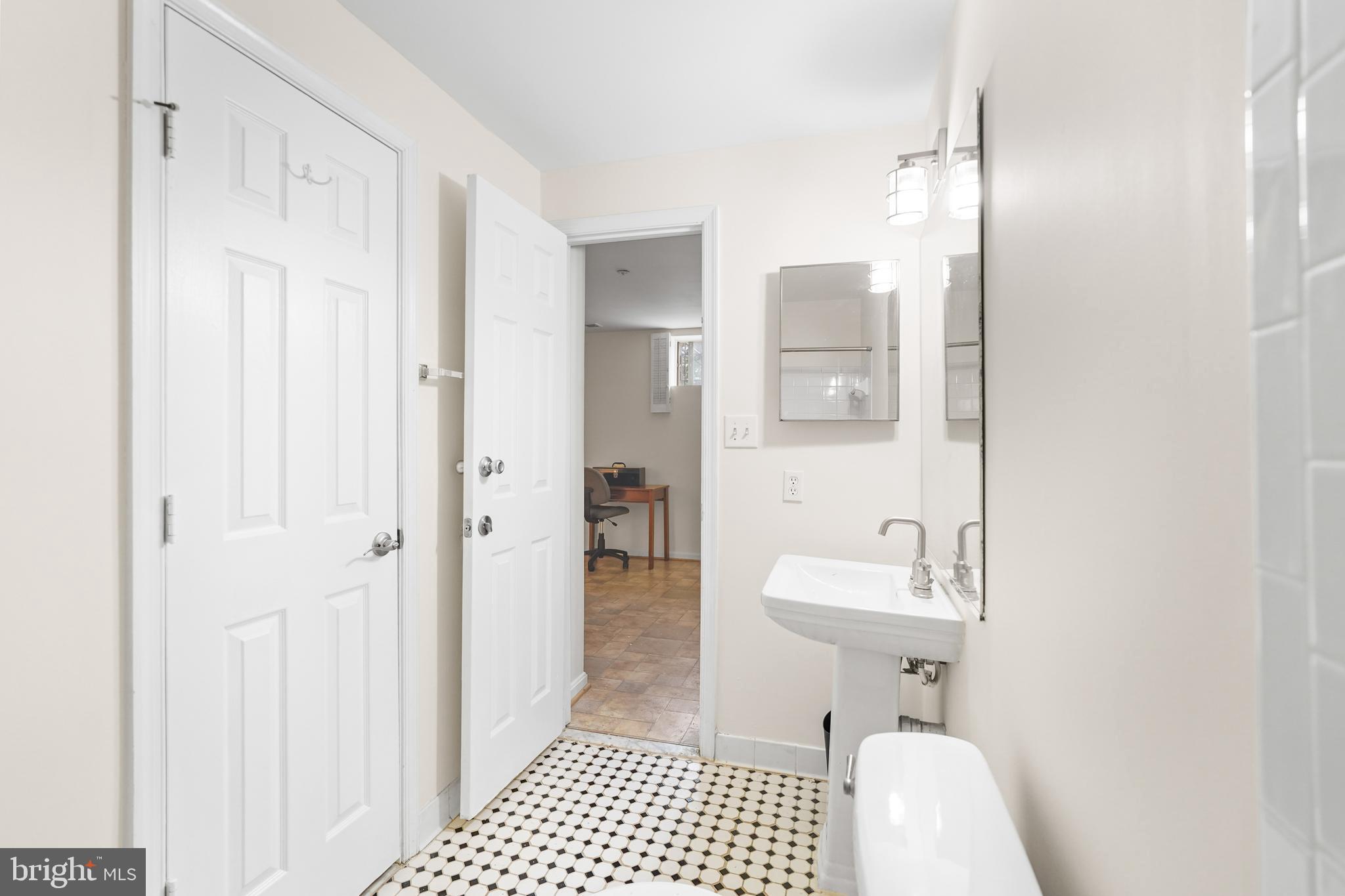 KENTLANDS HILL DISTRICT - Residential