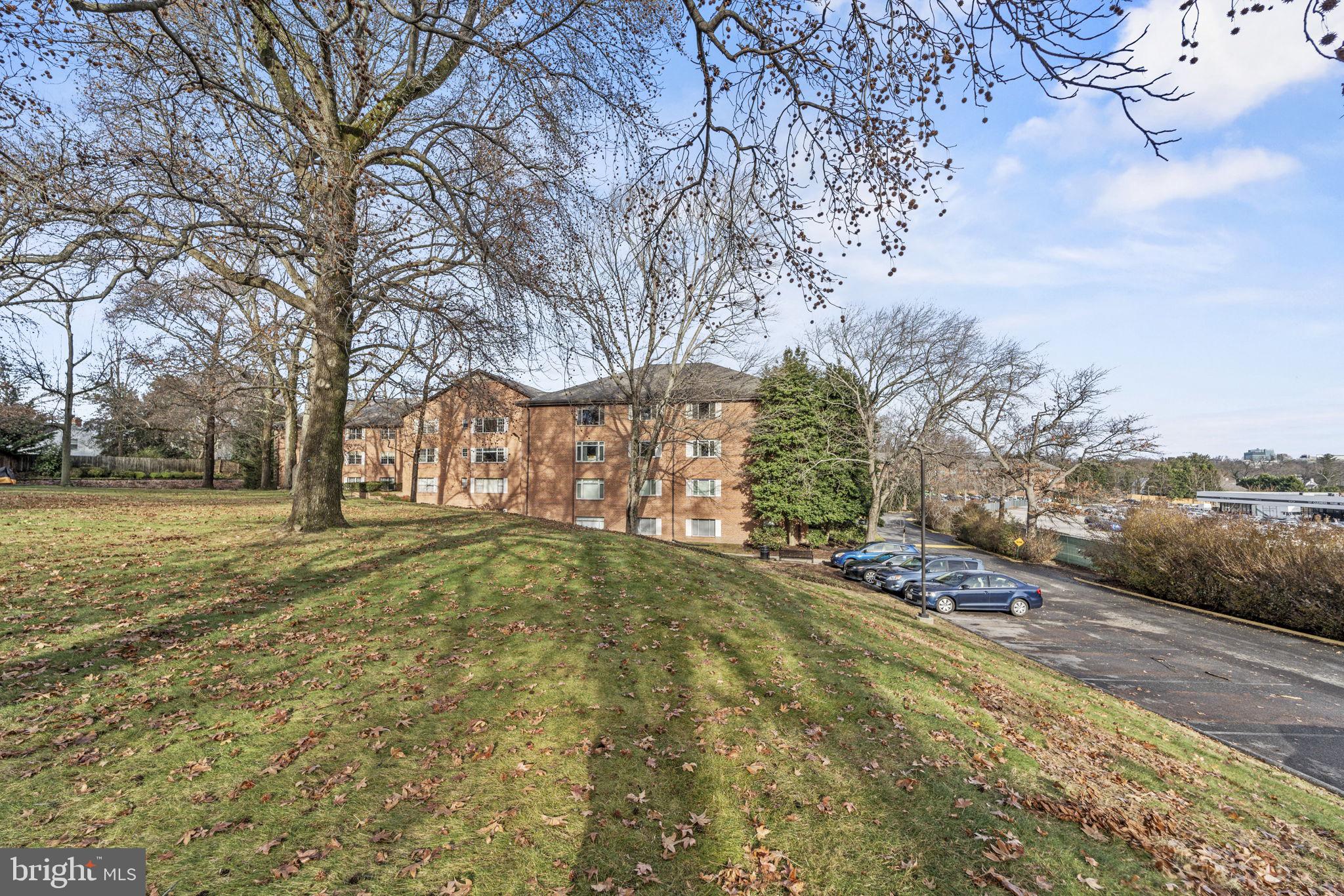 KENWOOD PLACE - Residential