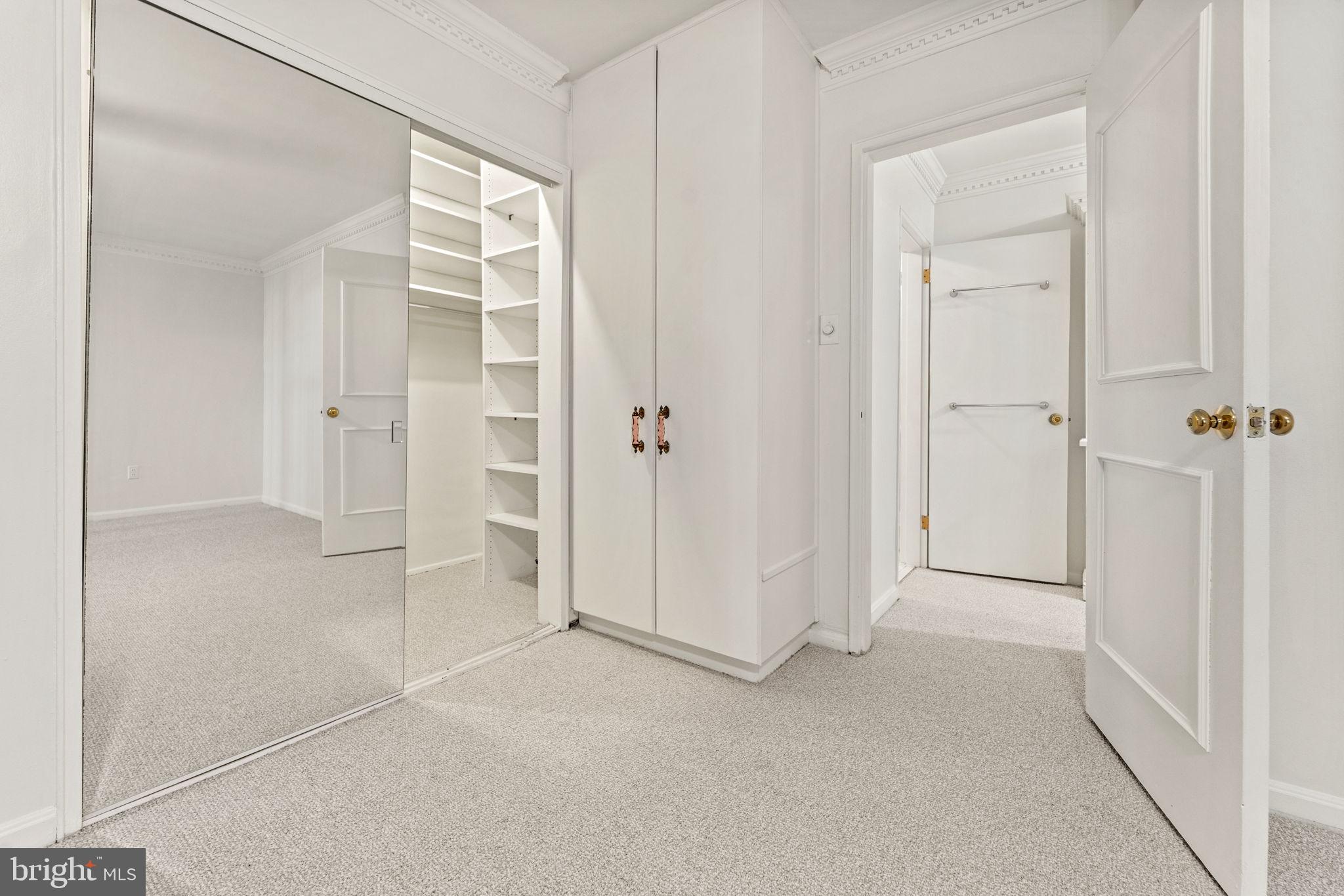 KENWOOD PLACE - Residential