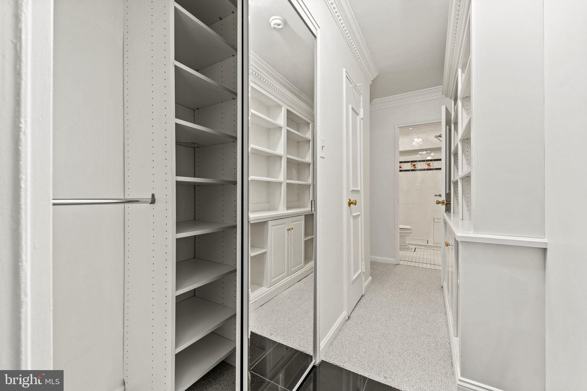 KENWOOD PLACE - Residential