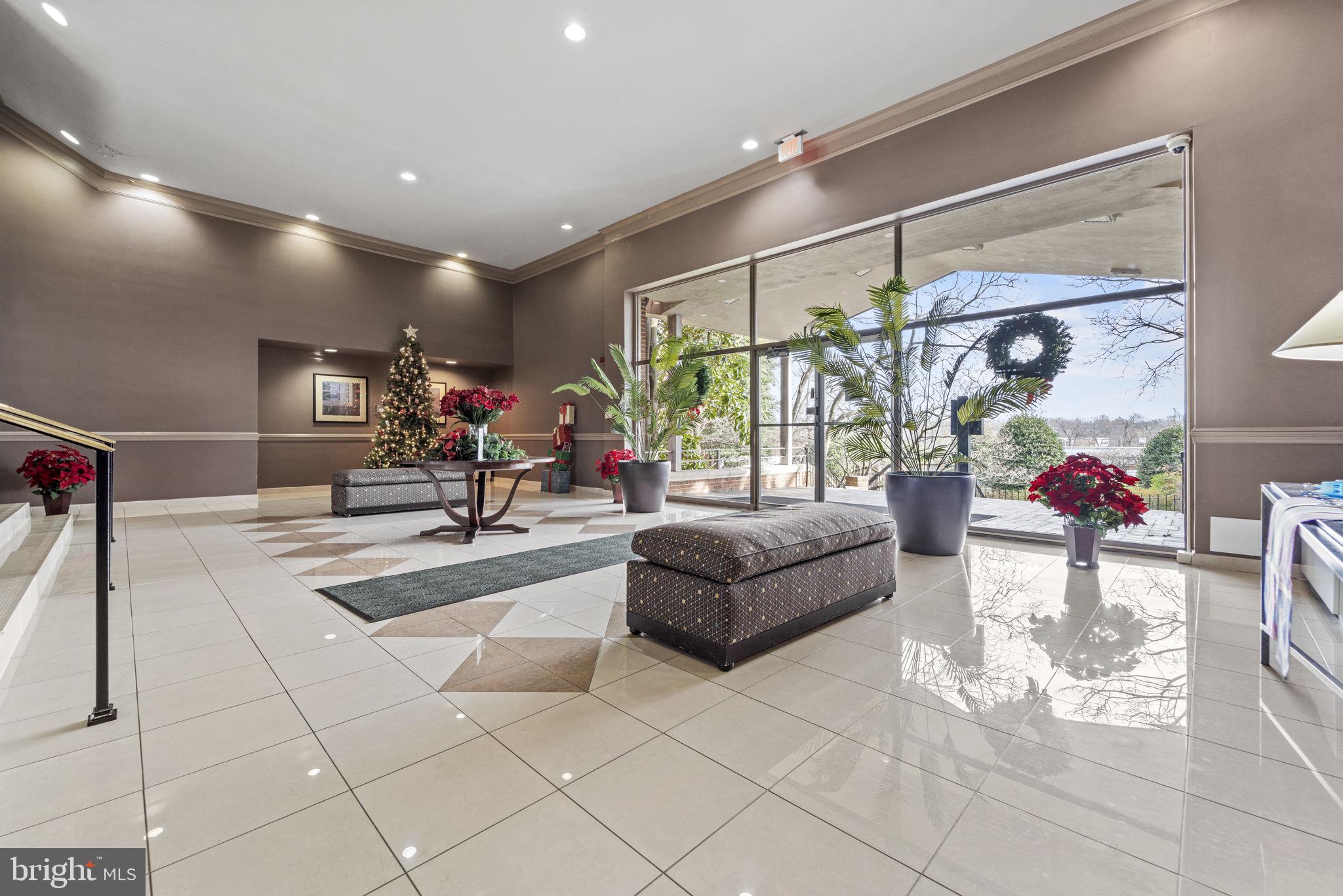 KENWOOD PLACE - Residential