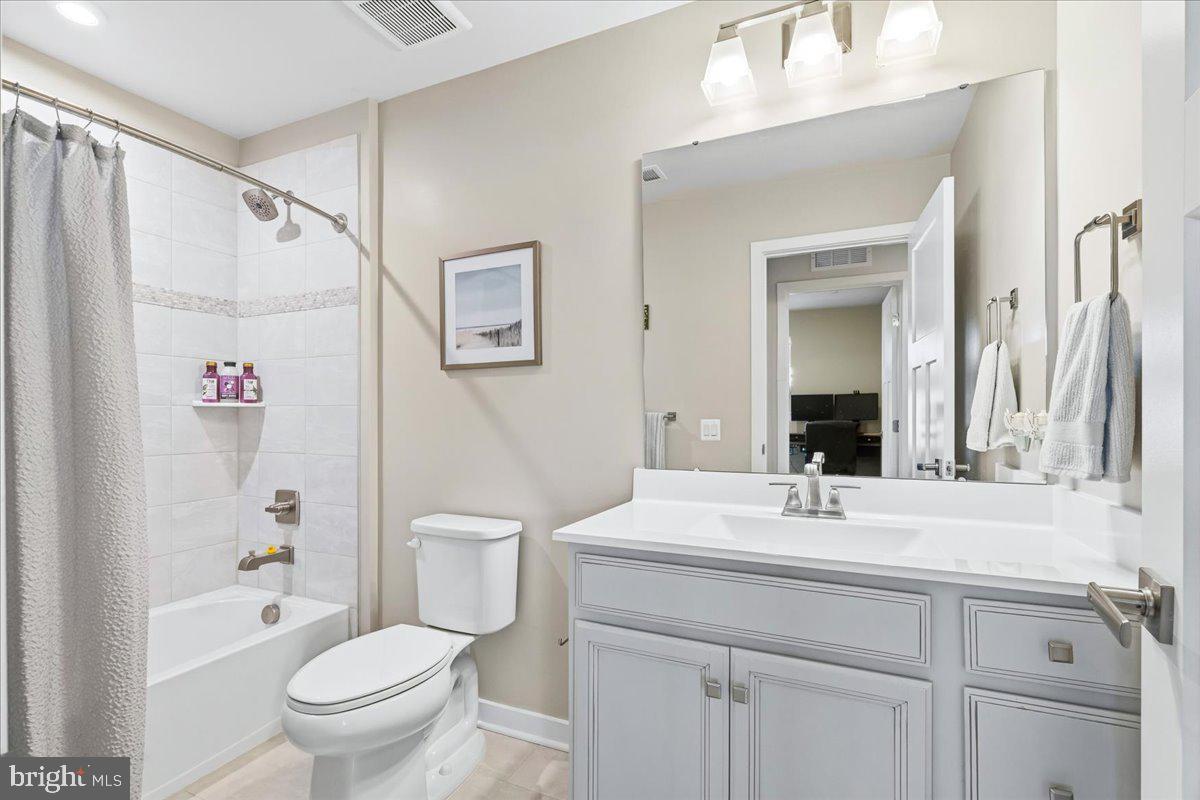 BLOOMFIELDS - Residential