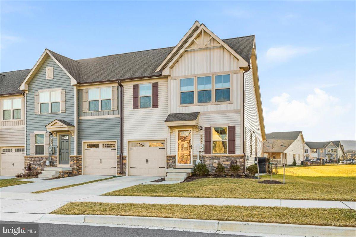 BLOOMFIELDS - Residential