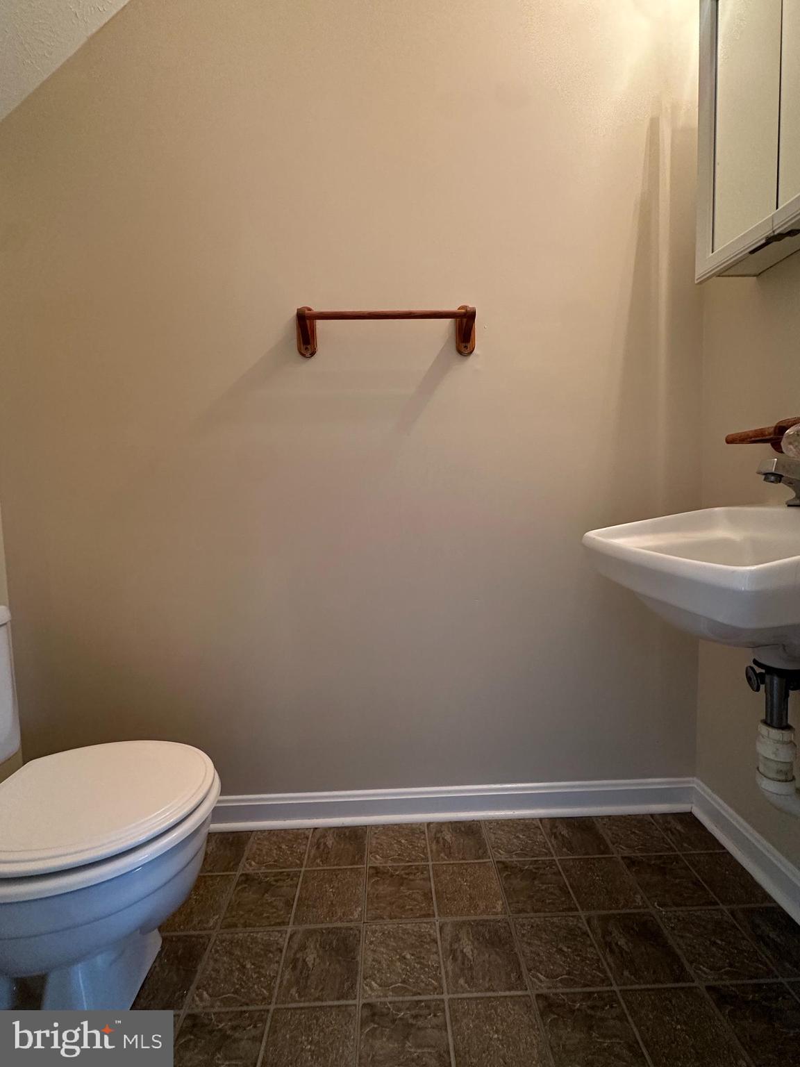 BROOKLAND HEIGHTS - Residential Lease