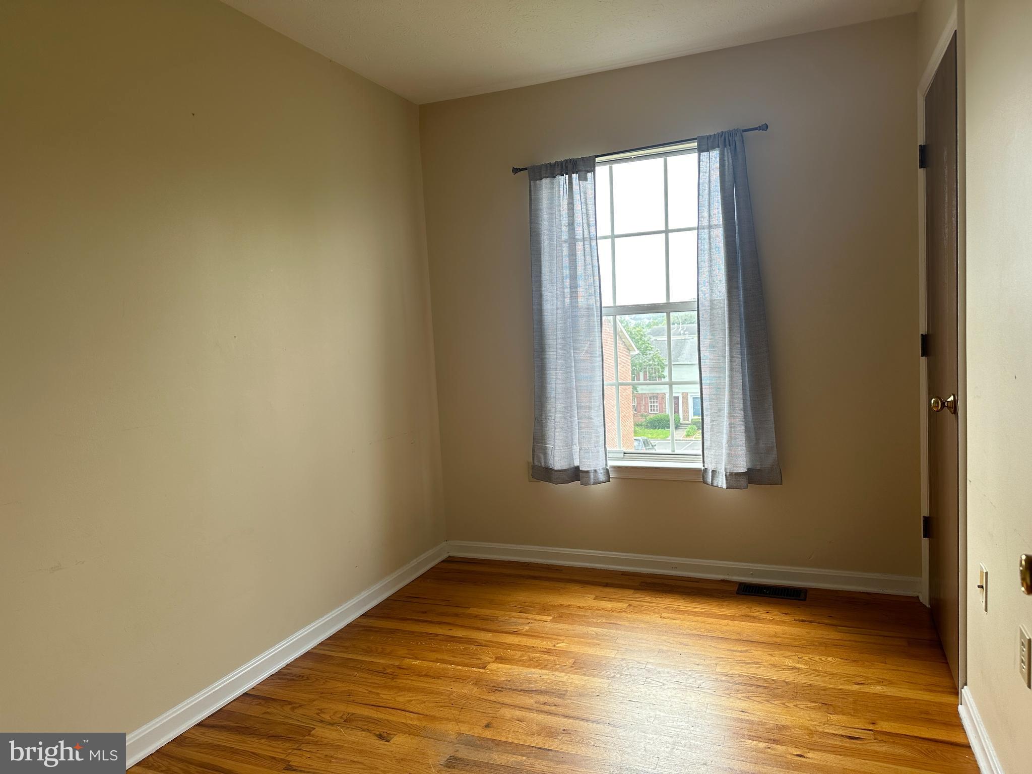 BROOKLAND HEIGHTS - Residential Lease