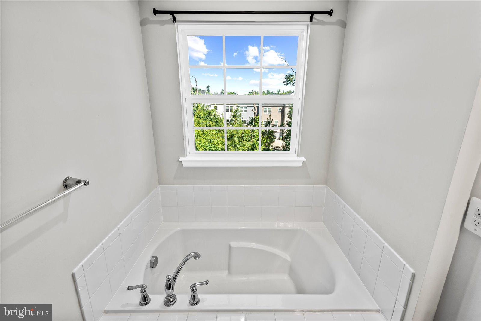 THE VILLAGE AT COURTHOUSE COMMONS - Residential