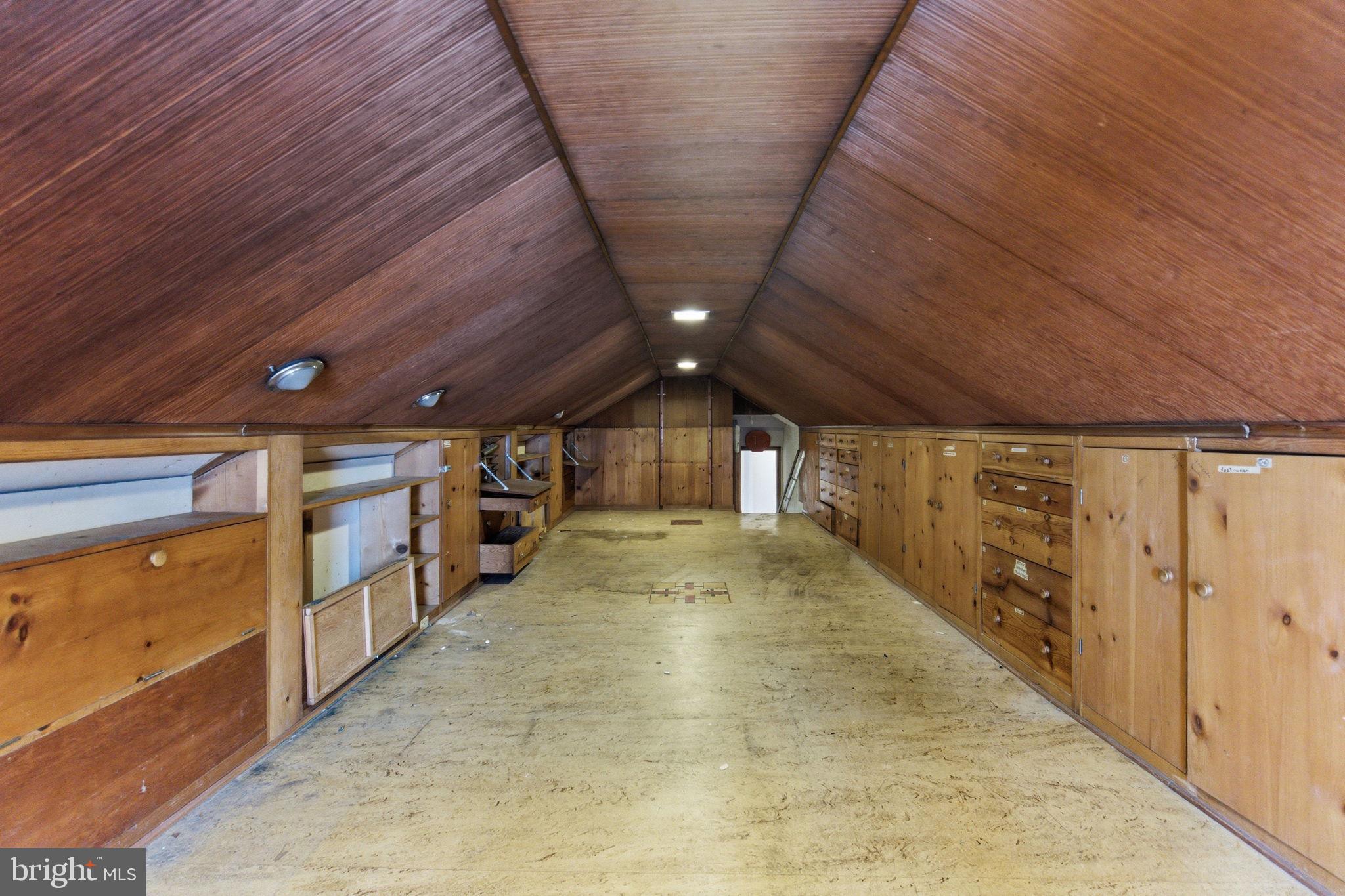 RIDGEWOOD VILLAGE - Residential