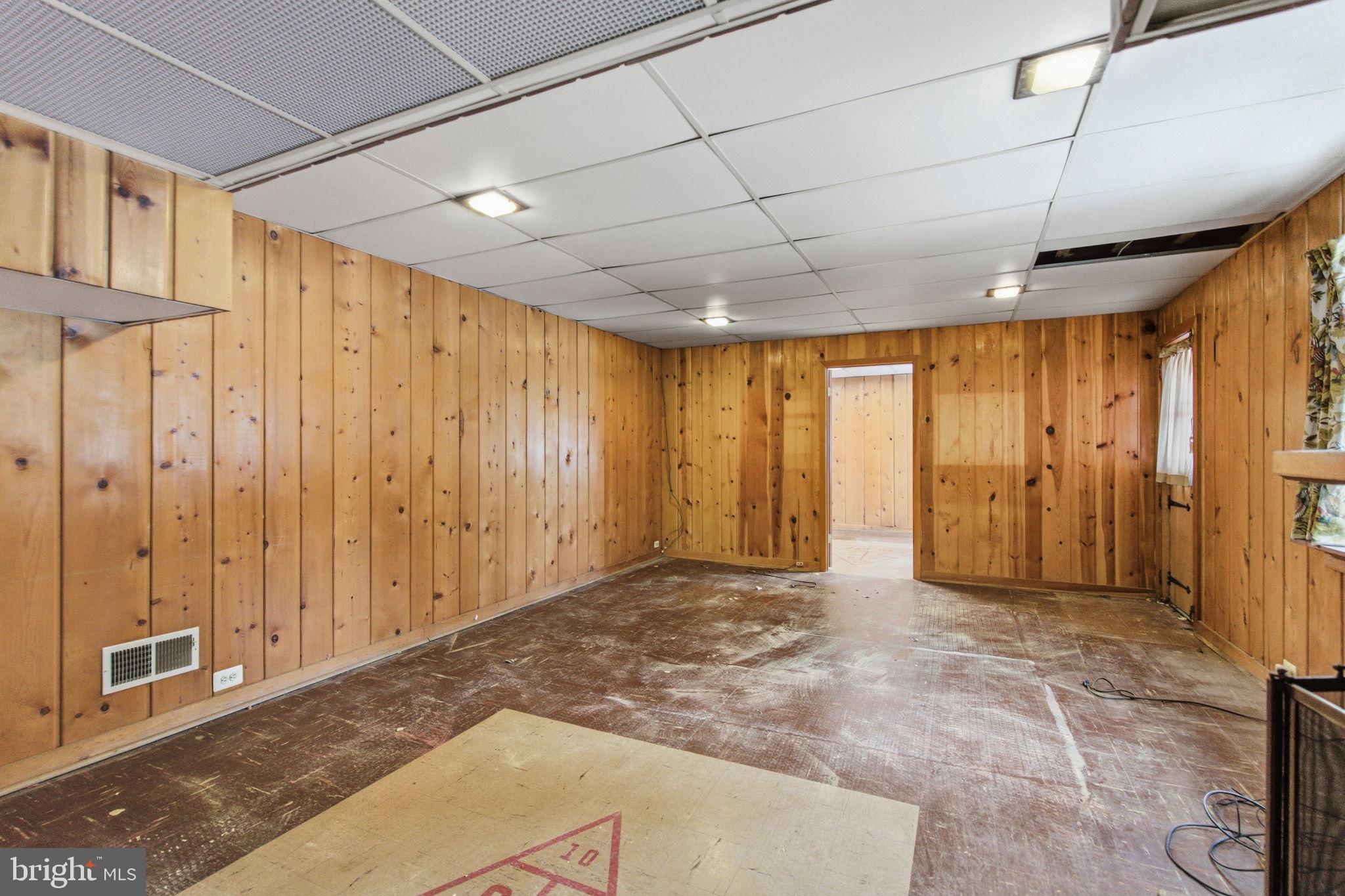 RIDGEWOOD VILLAGE - Residential