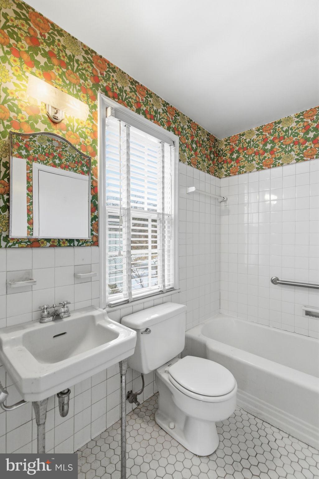 RIDGEWOOD VILLAGE - Residential