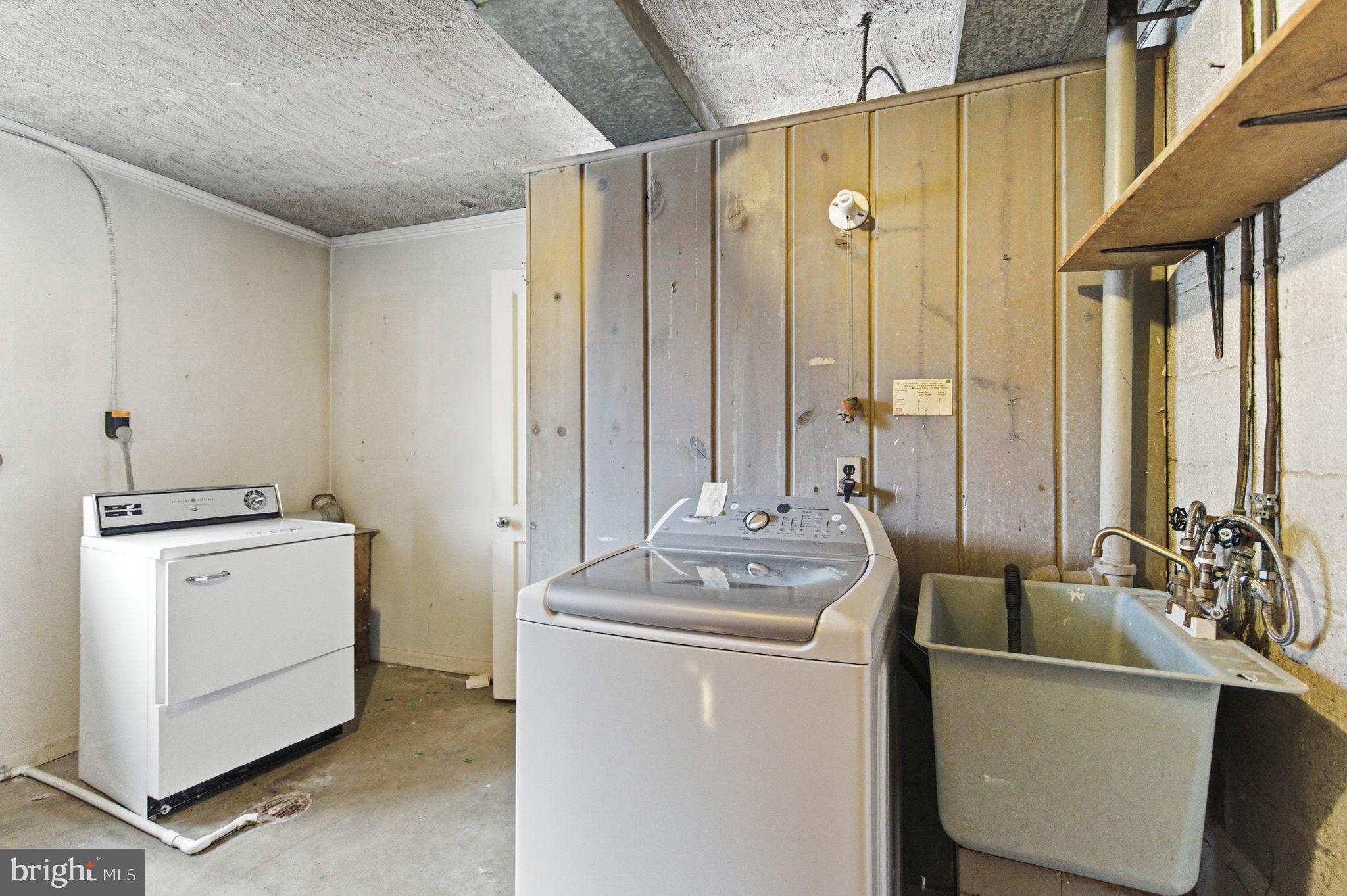 RIDGEWOOD VILLAGE - Residential