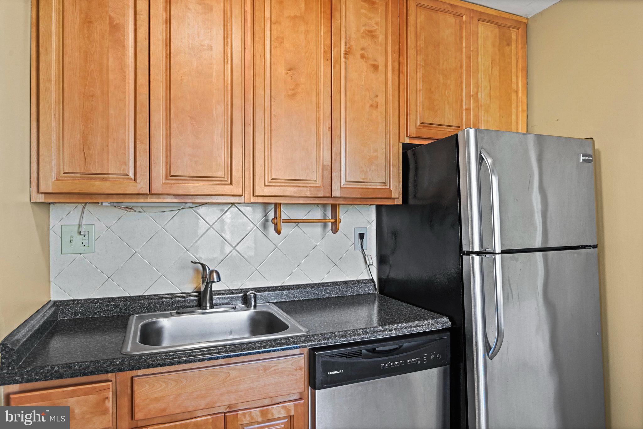 ANNANDALE GARDENS - Residential Lease