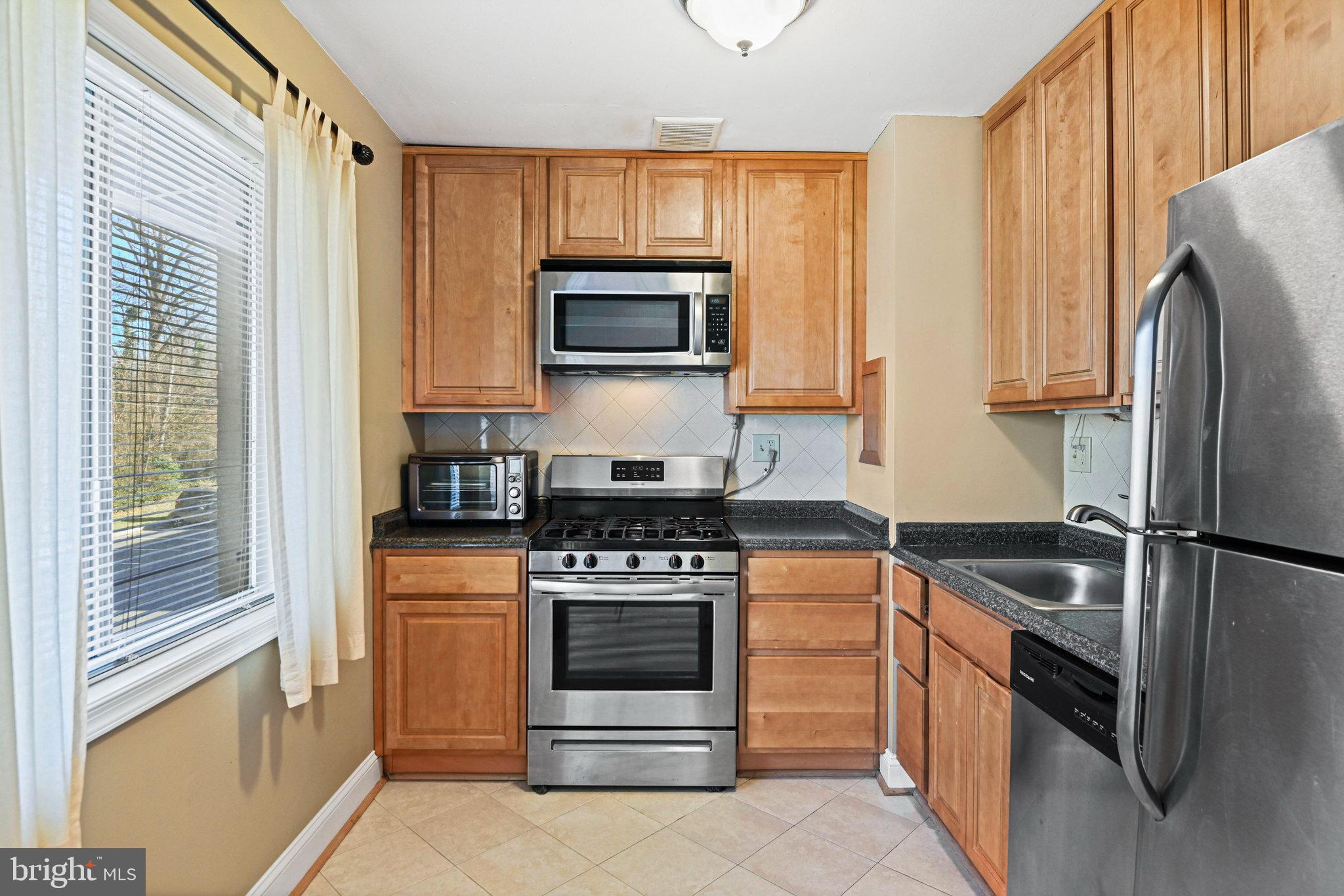 ANNANDALE GARDENS - Residential Lease