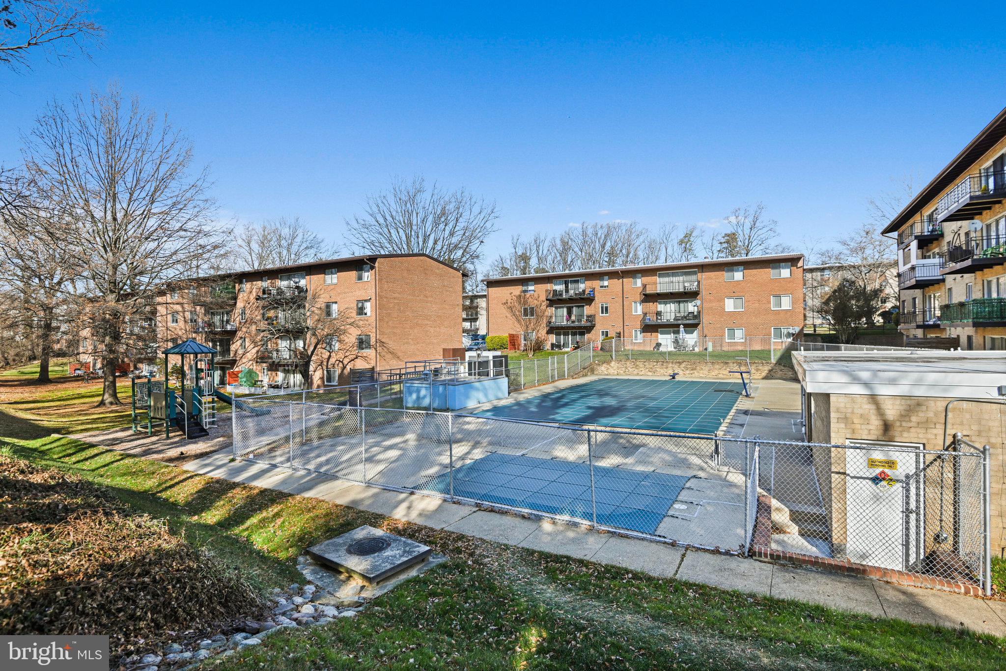 ANNANDALE GARDENS - Residential Lease