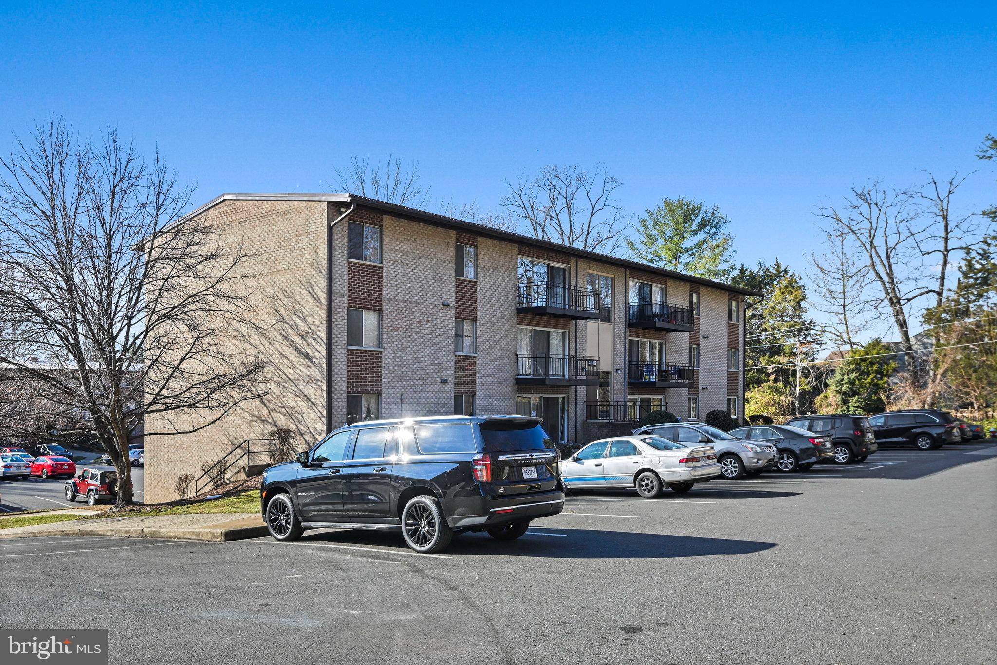 ANNANDALE GARDENS - Residential Lease