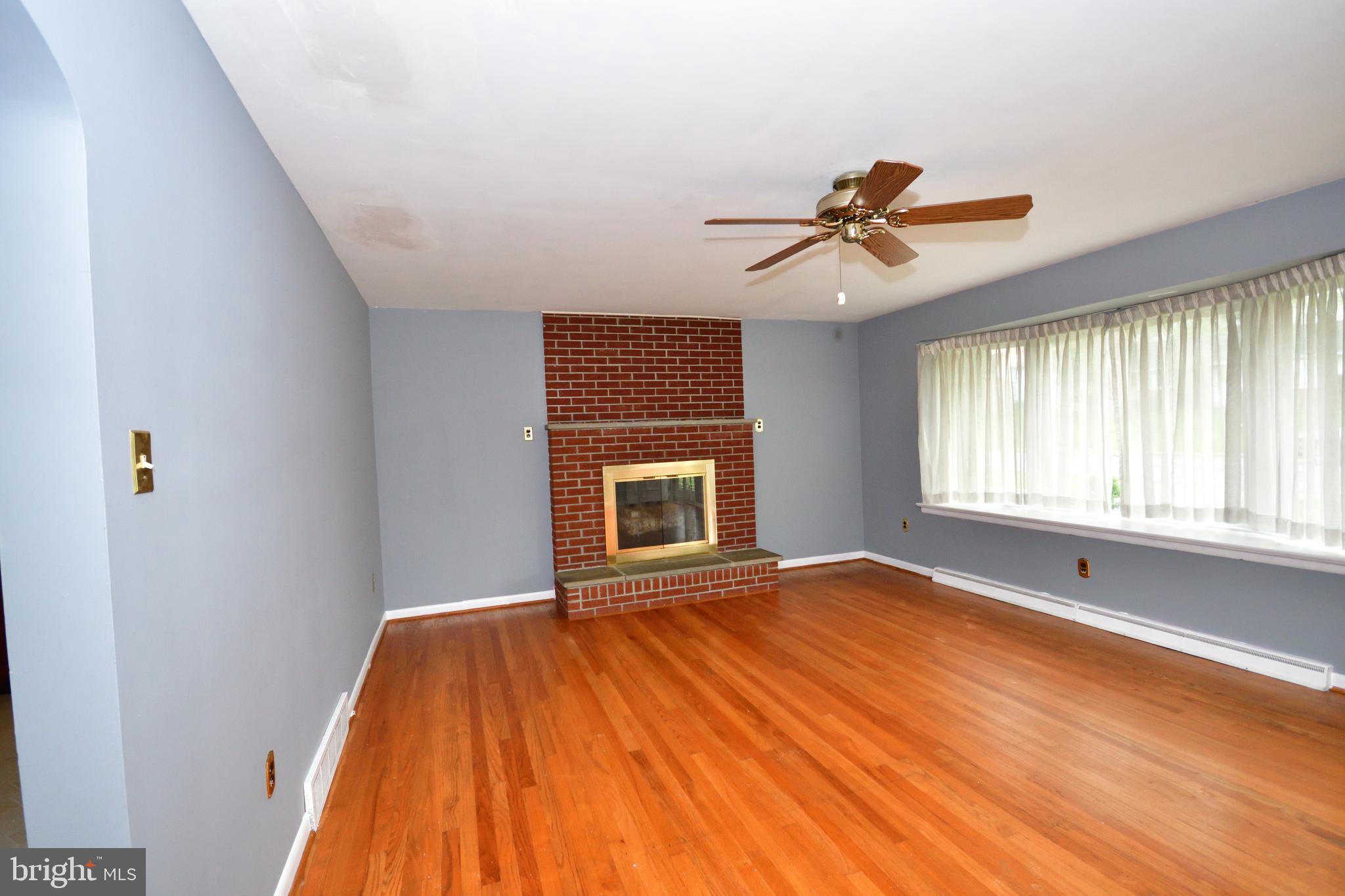 556 OAK RIDGE DRIVE