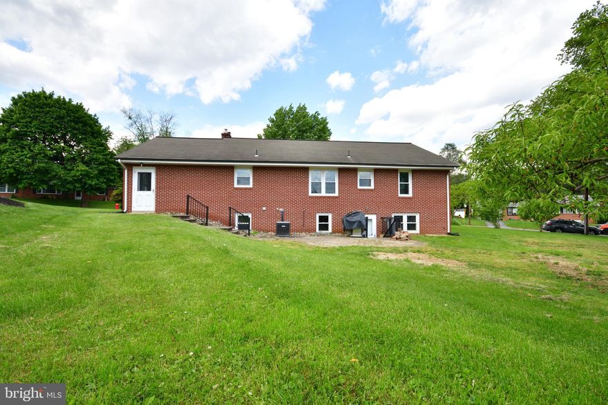 Well‑maintained brick rancher in the desirable Oak Ridge Drive. This home offers 3 bedrooms, 1.5 baths, and of one‑floor living home. Features include hardwood floors, a living room fireplace, central air, and gas forced‑air heat. The property also provides an attached garage and a finished lower level for additional living space or storage.
