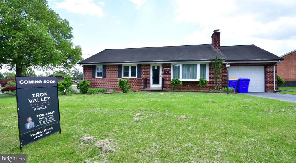 Photo of 556 Oak Ridge Drive, MILLERSVILLE, PA 17551 (MLS # PALA2088046)