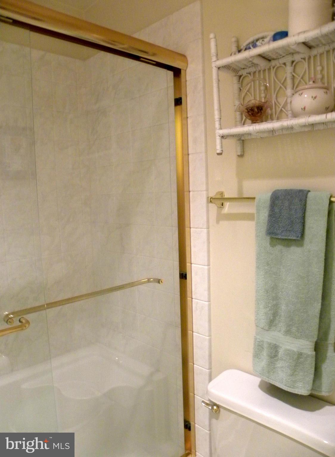 HUNTINGTON AT MT VERNON - Residential