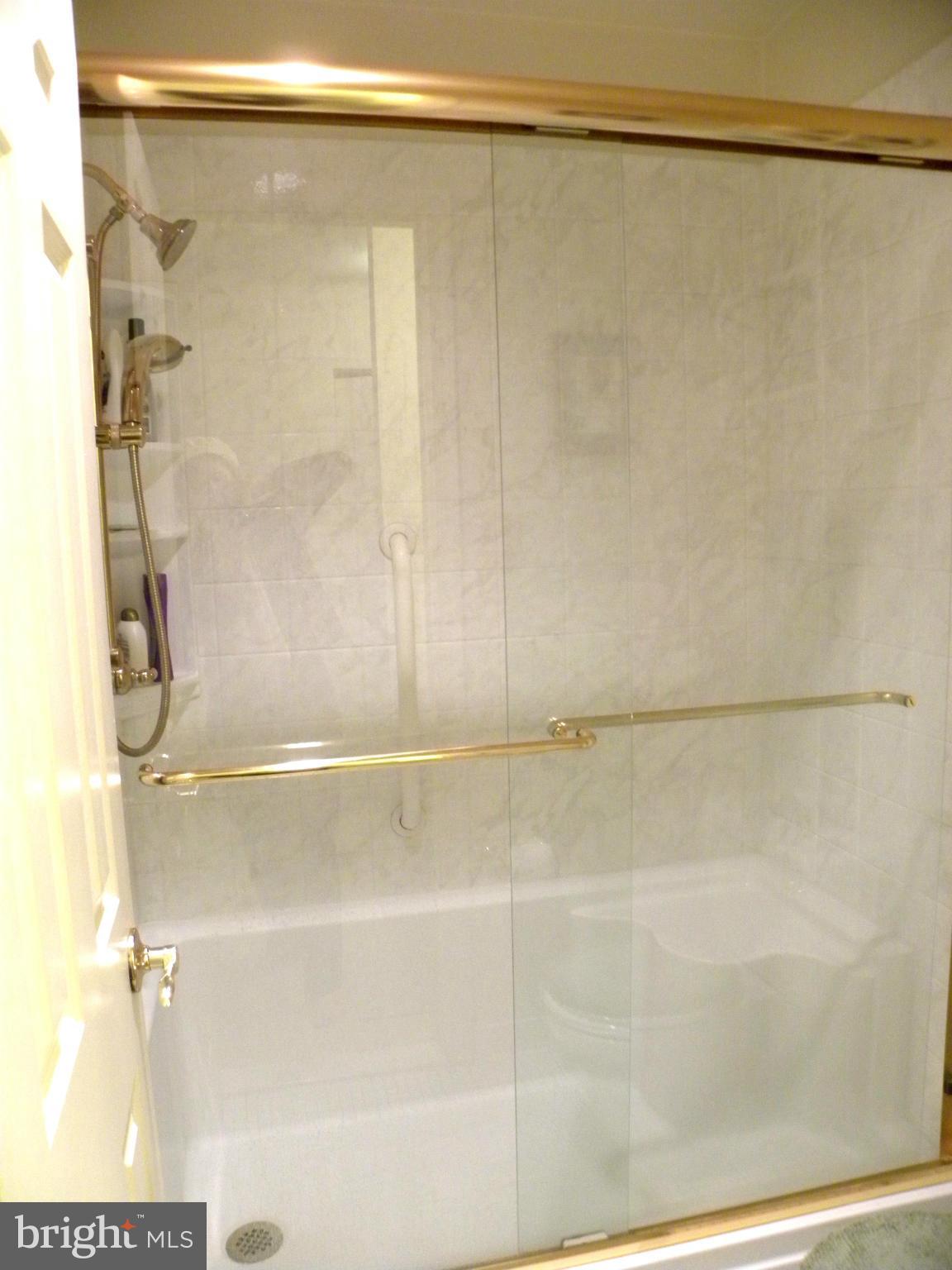 HUNTINGTON AT MT VERNON - Residential