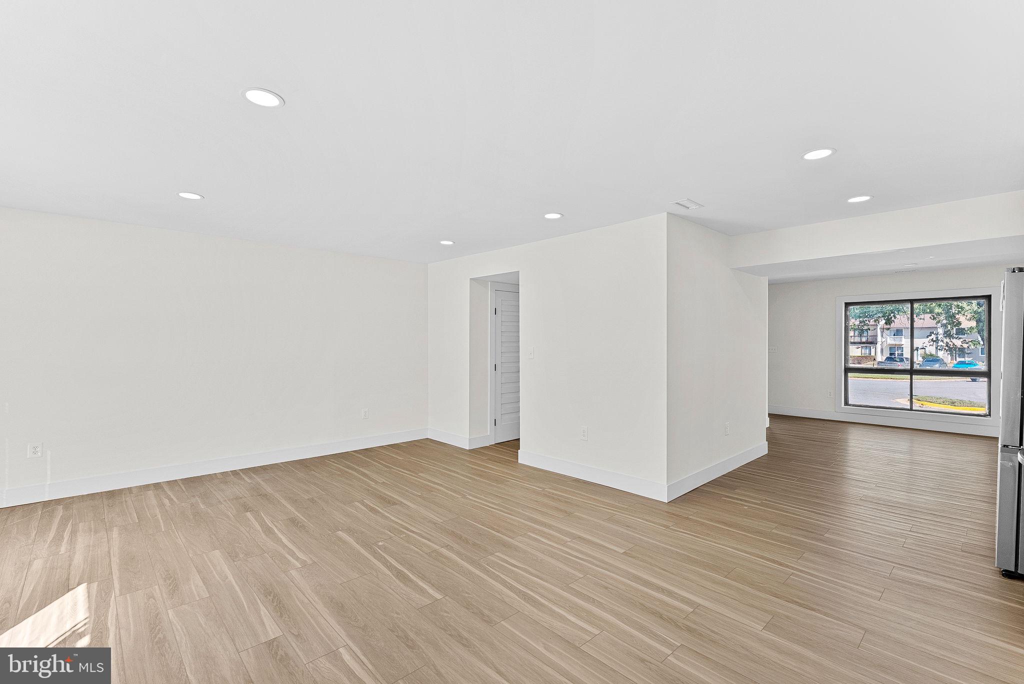 SUGARLAND - Residential