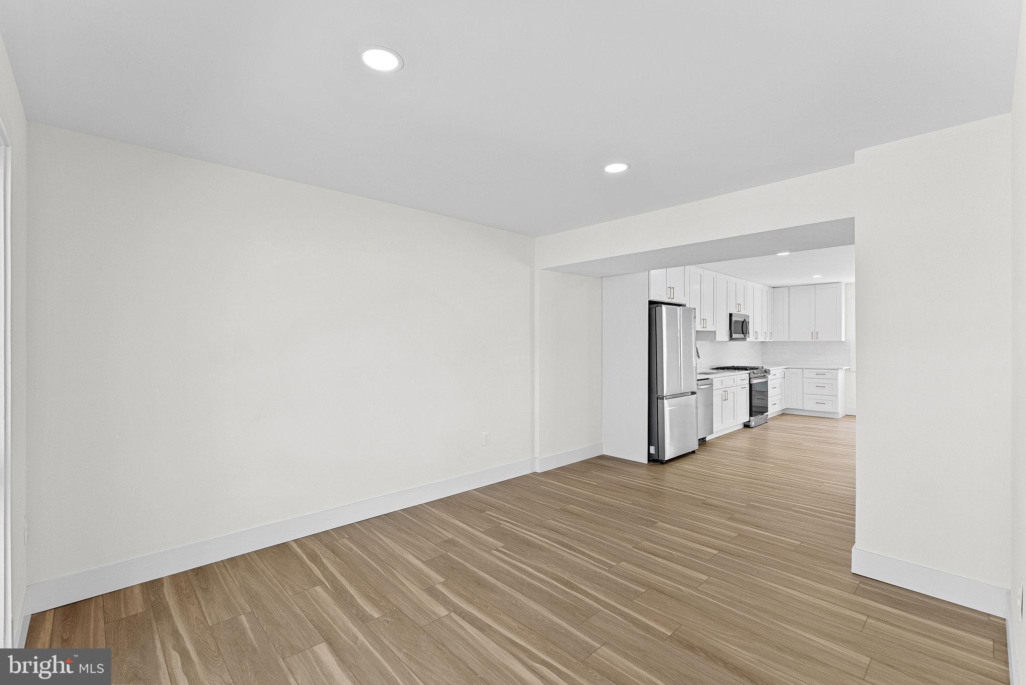 SUGARLAND - Residential