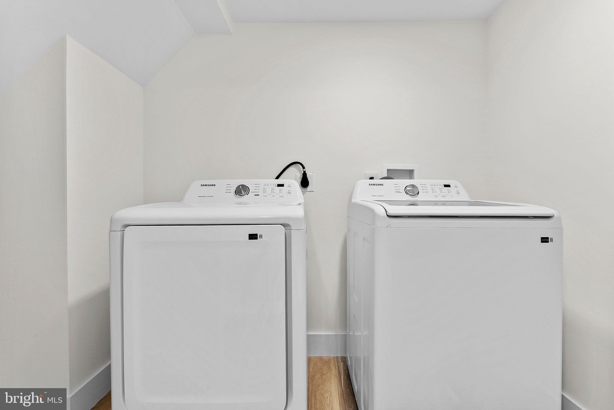 SUGARLAND - Residential