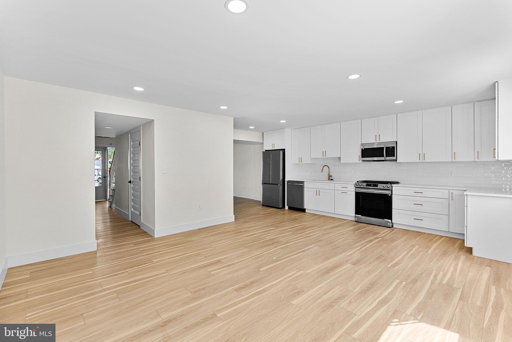 SUGARLAND - Residential