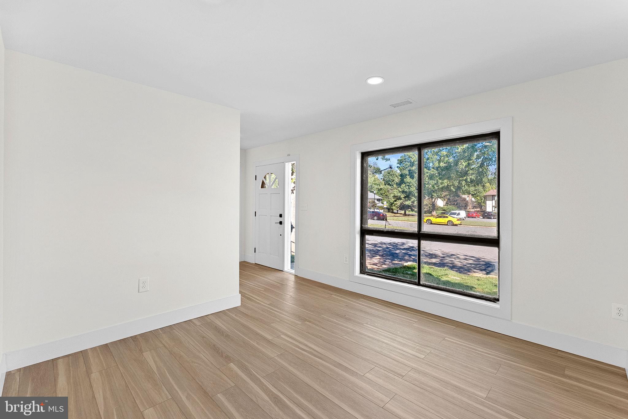 SUGARLAND - Residential