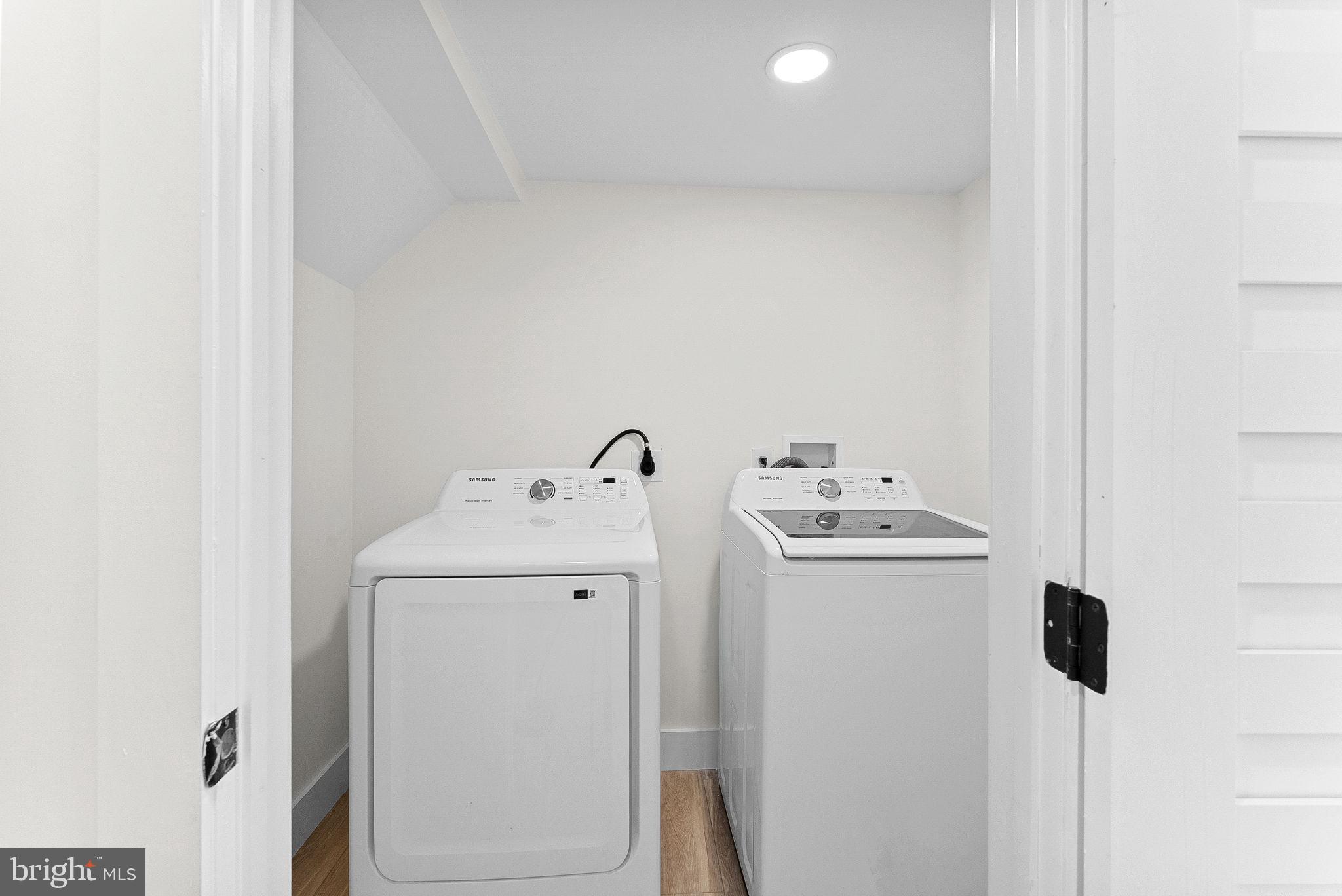 SUGARLAND - Residential