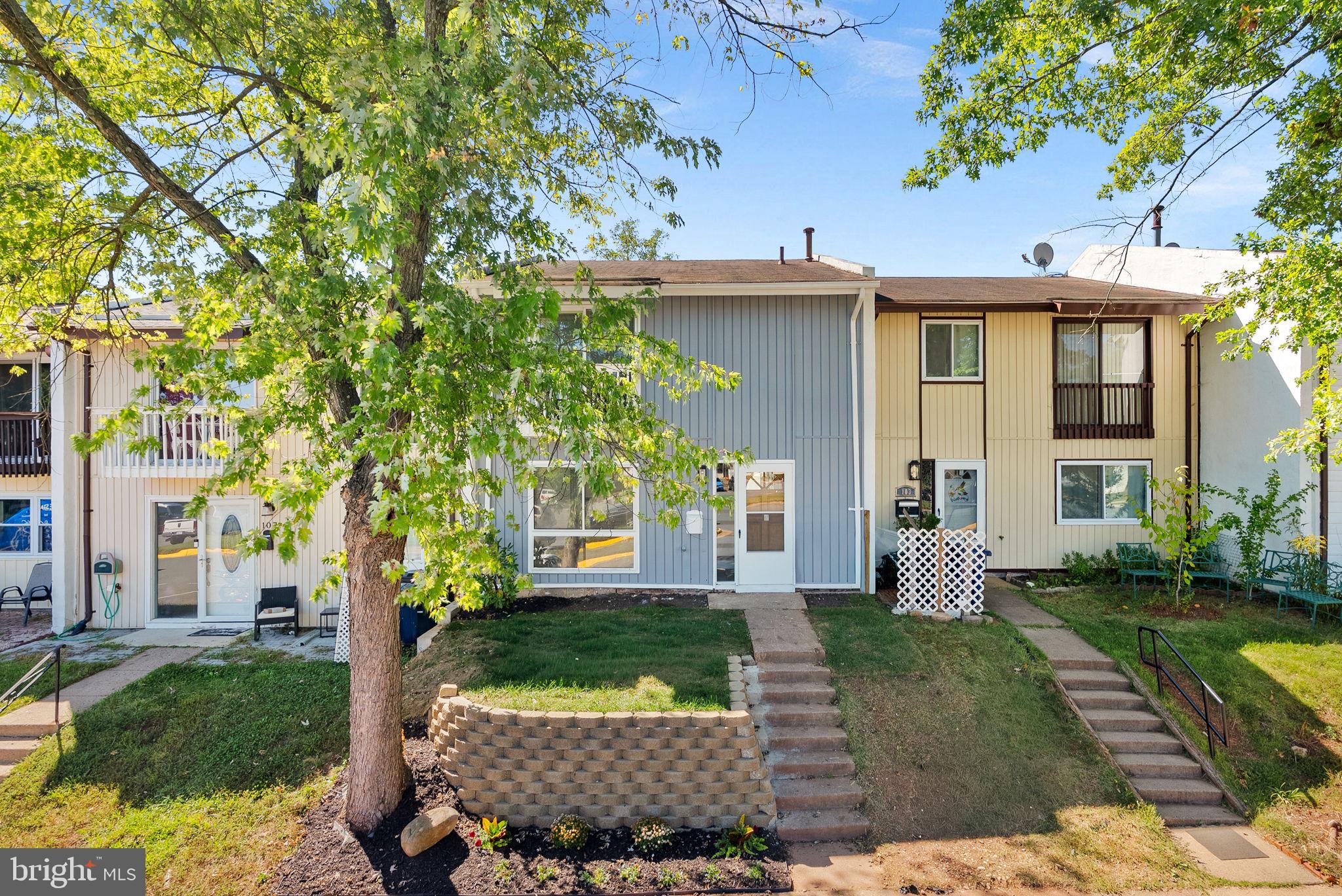 105 WOODGATE COURT
