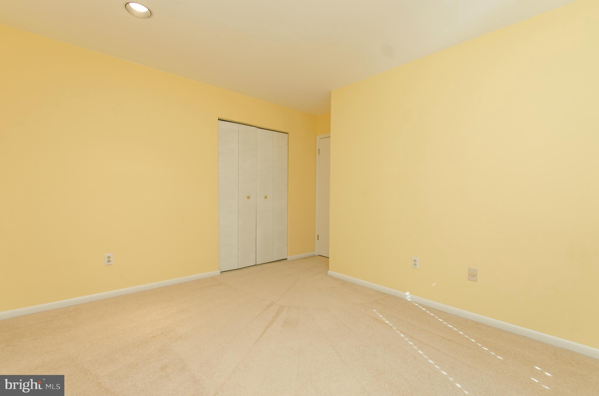 ROLAND SPRINGS - Residential