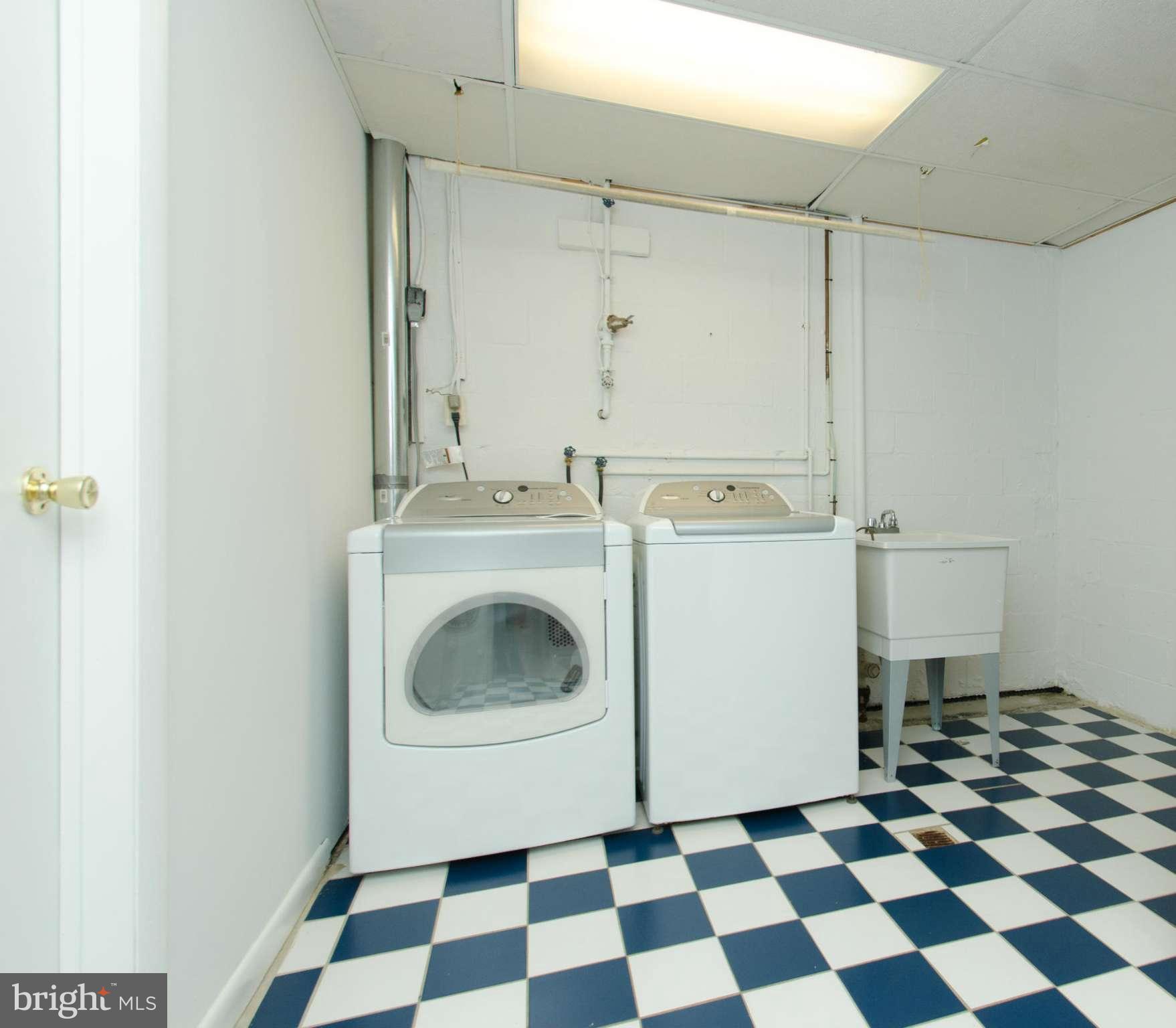 ROLAND SPRINGS - Residential