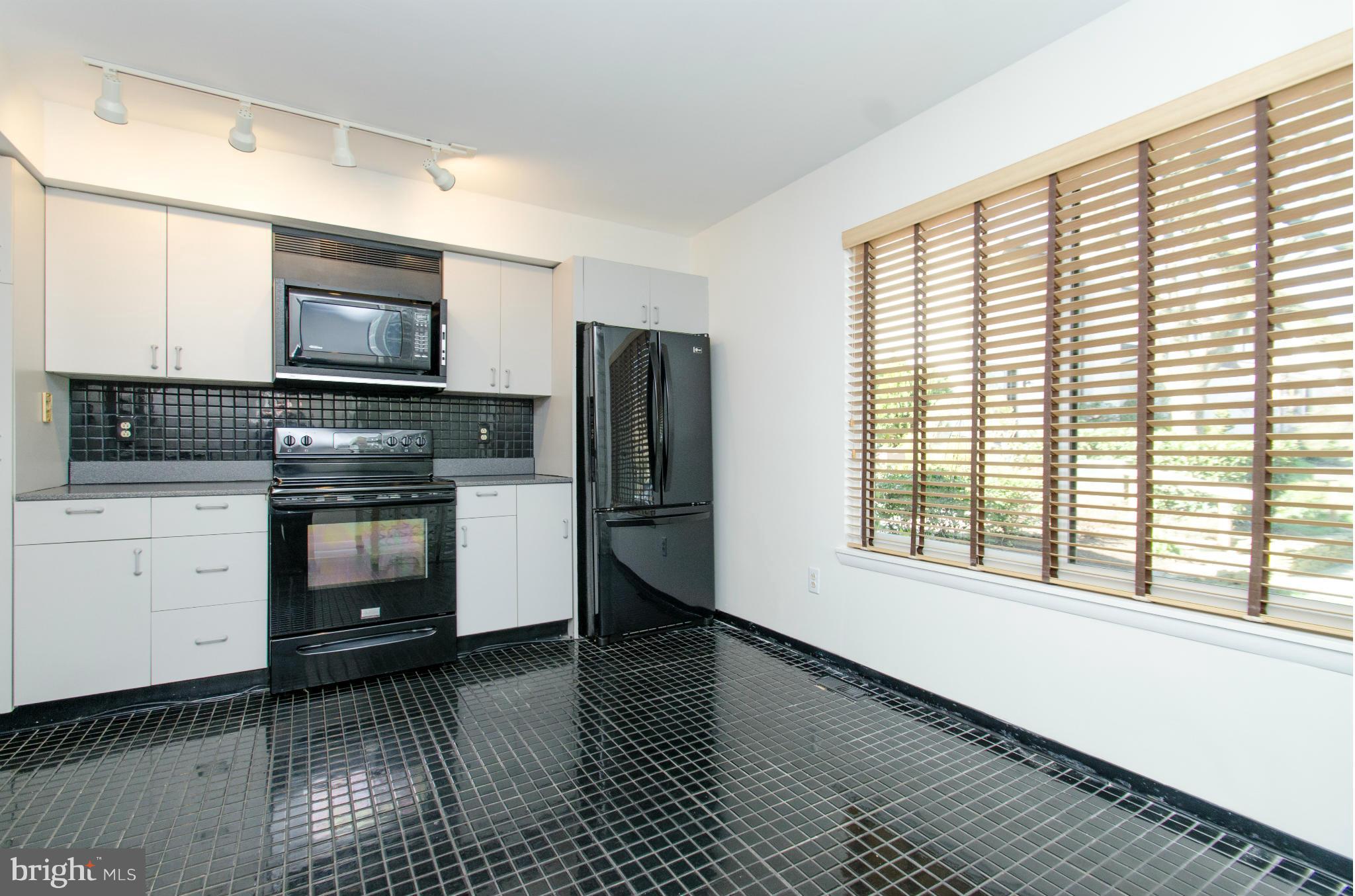 ROLAND SPRINGS - Residential