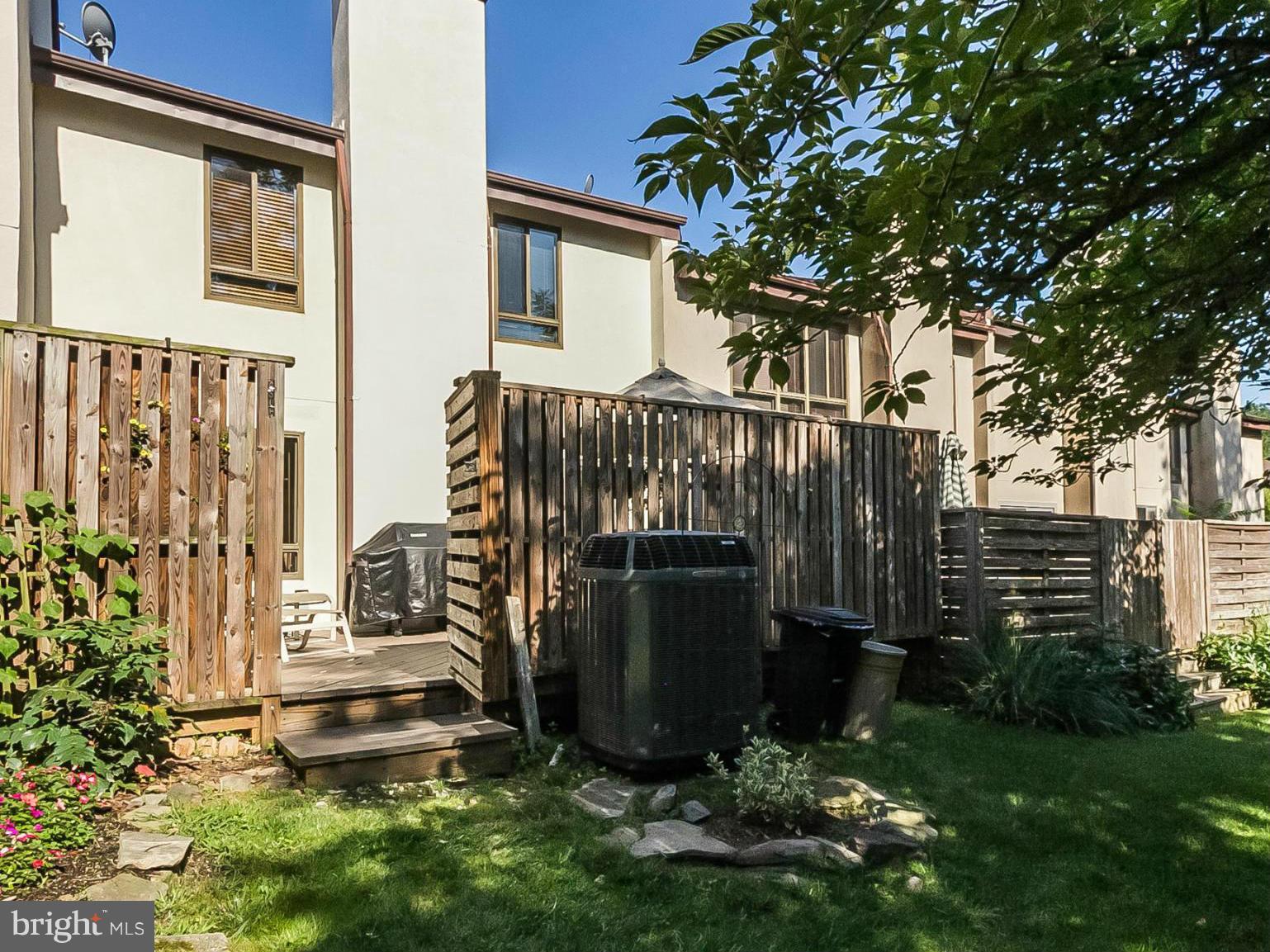 ROLAND SPRINGS - Residential