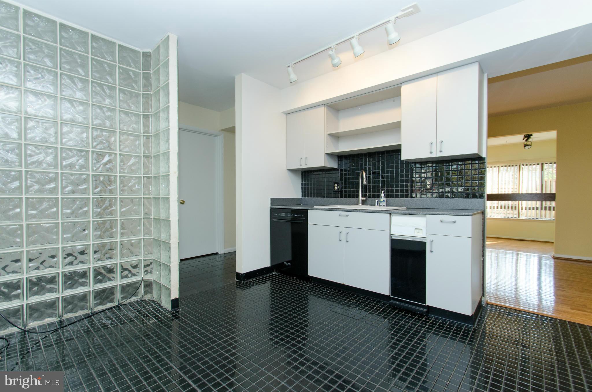 ROLAND SPRINGS - Residential