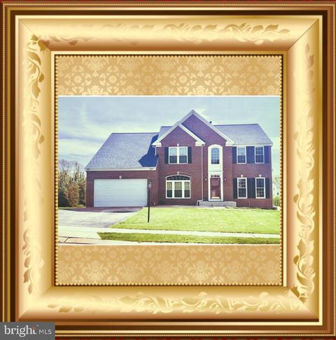 24 LOUVAIN DRIVE HANOVER PA 17331