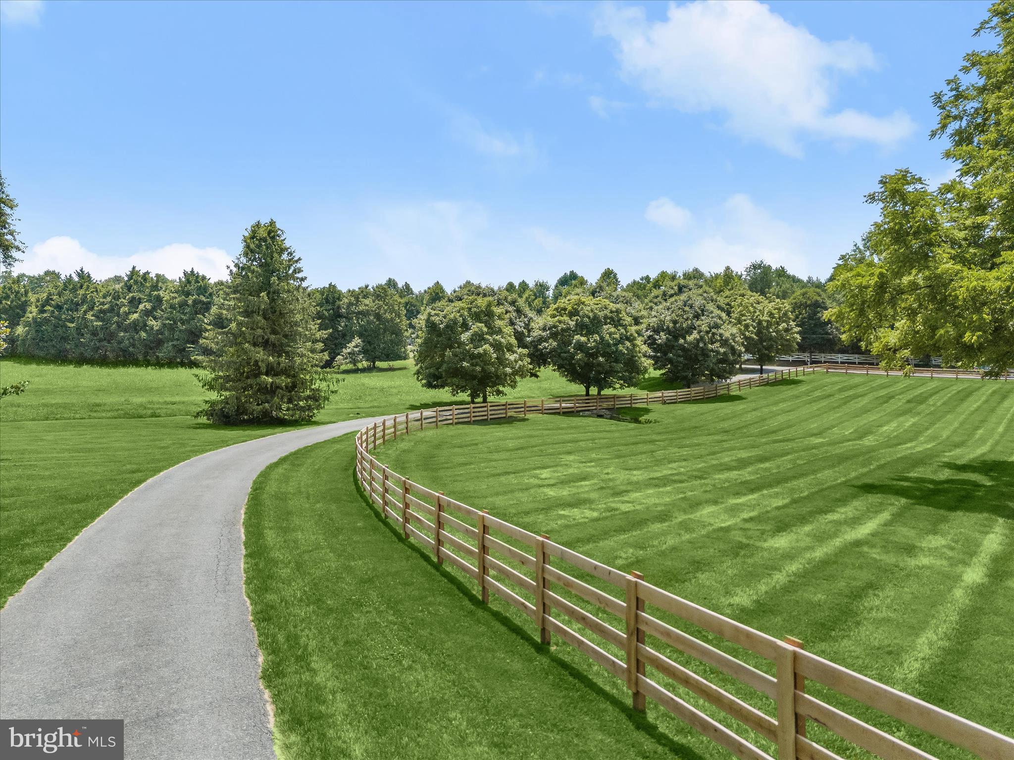 WINDRIDGE FARMS - Residential