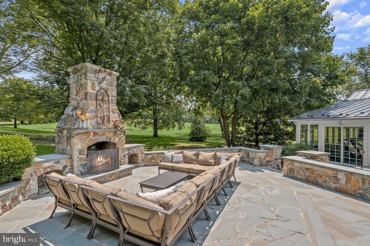 WINDRIDGE FARMS - Residential