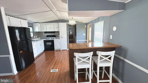 MLS: MDBC2126782