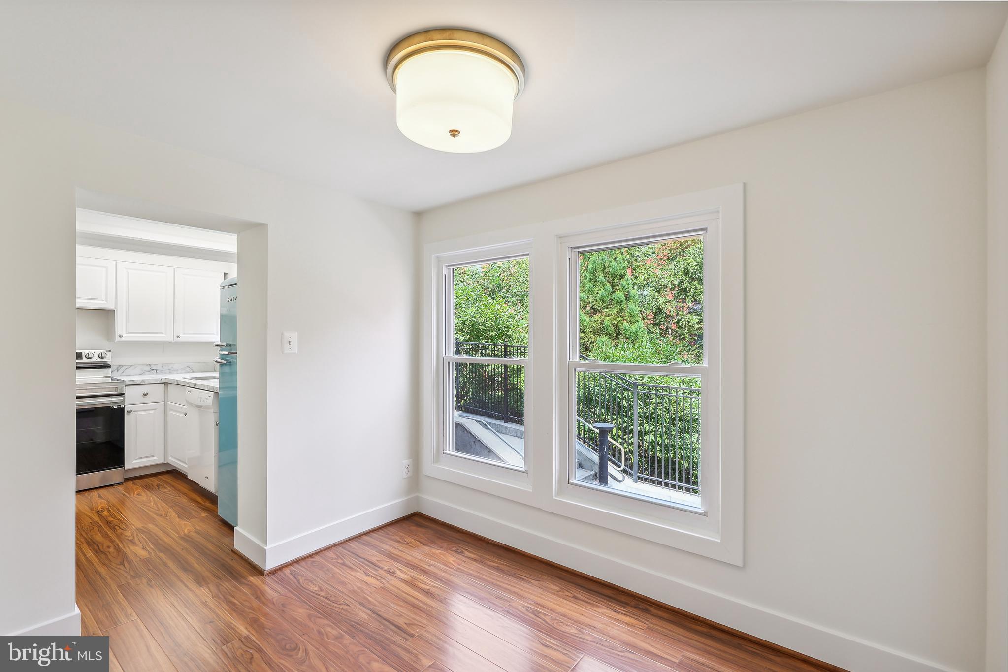 ROSSLYN - Residential Lease