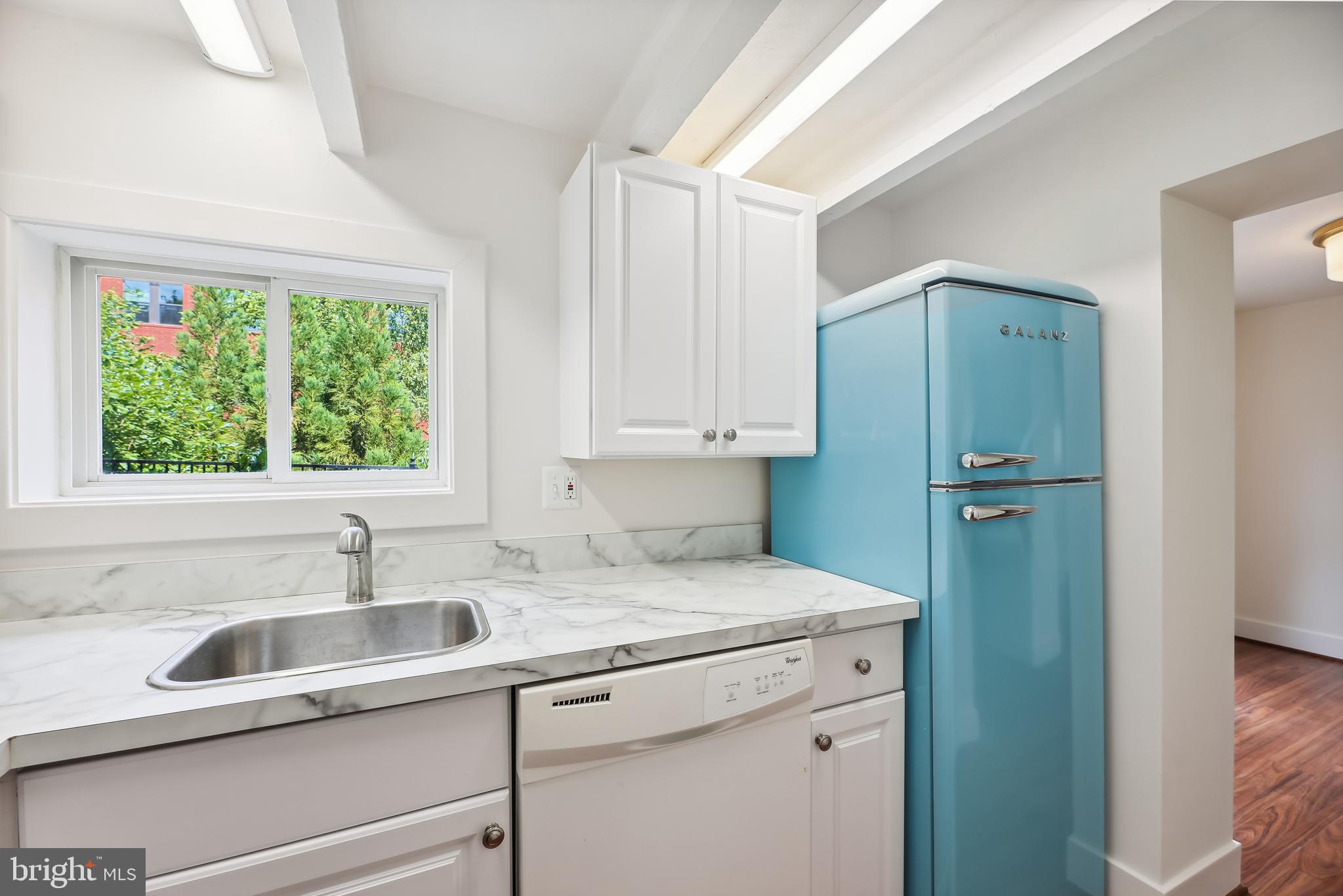 ROSSLYN - Residential Lease