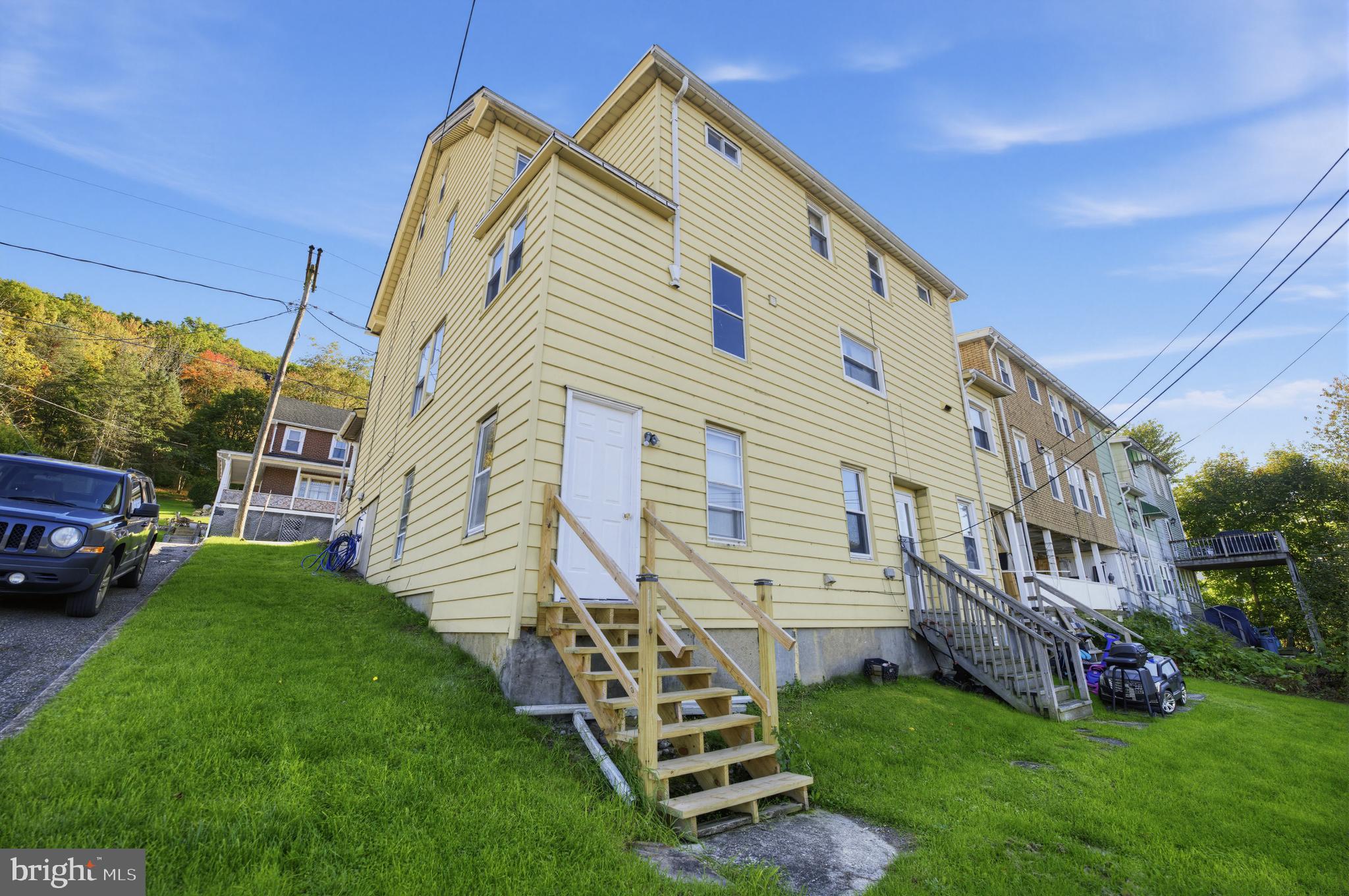 72 E RAILROAD STREET