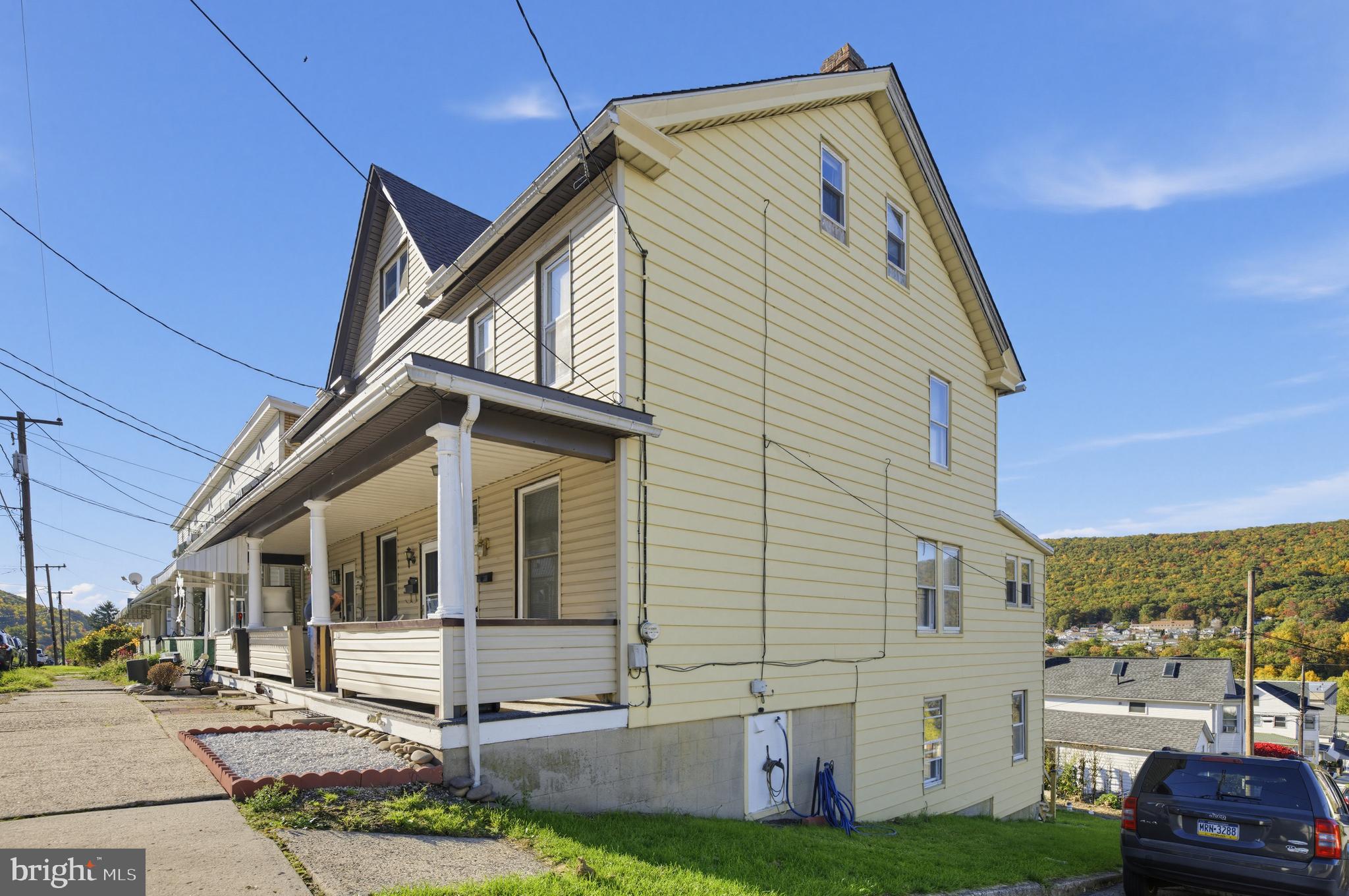 72 E RAILROAD STREET