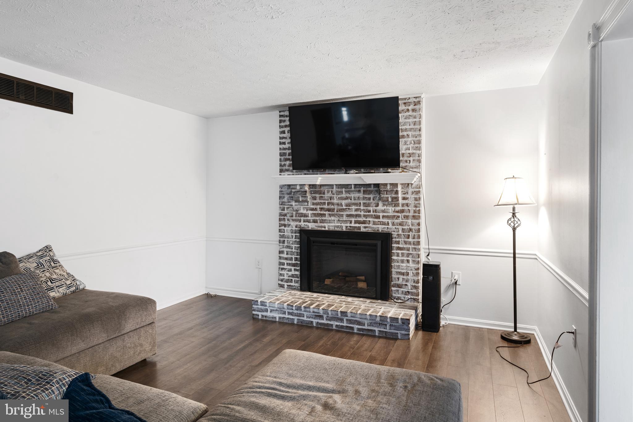 ALBIN VILLAGE - Residential