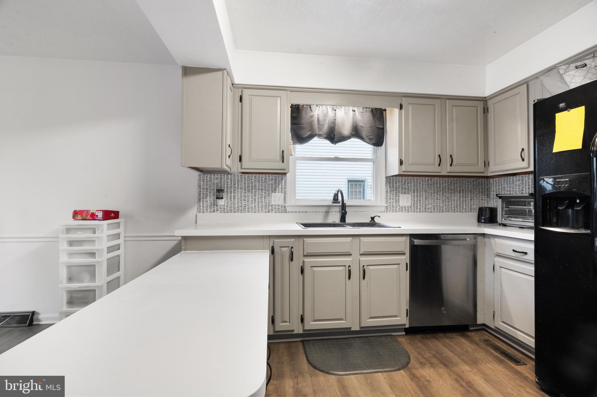 ALBIN VILLAGE - Residential