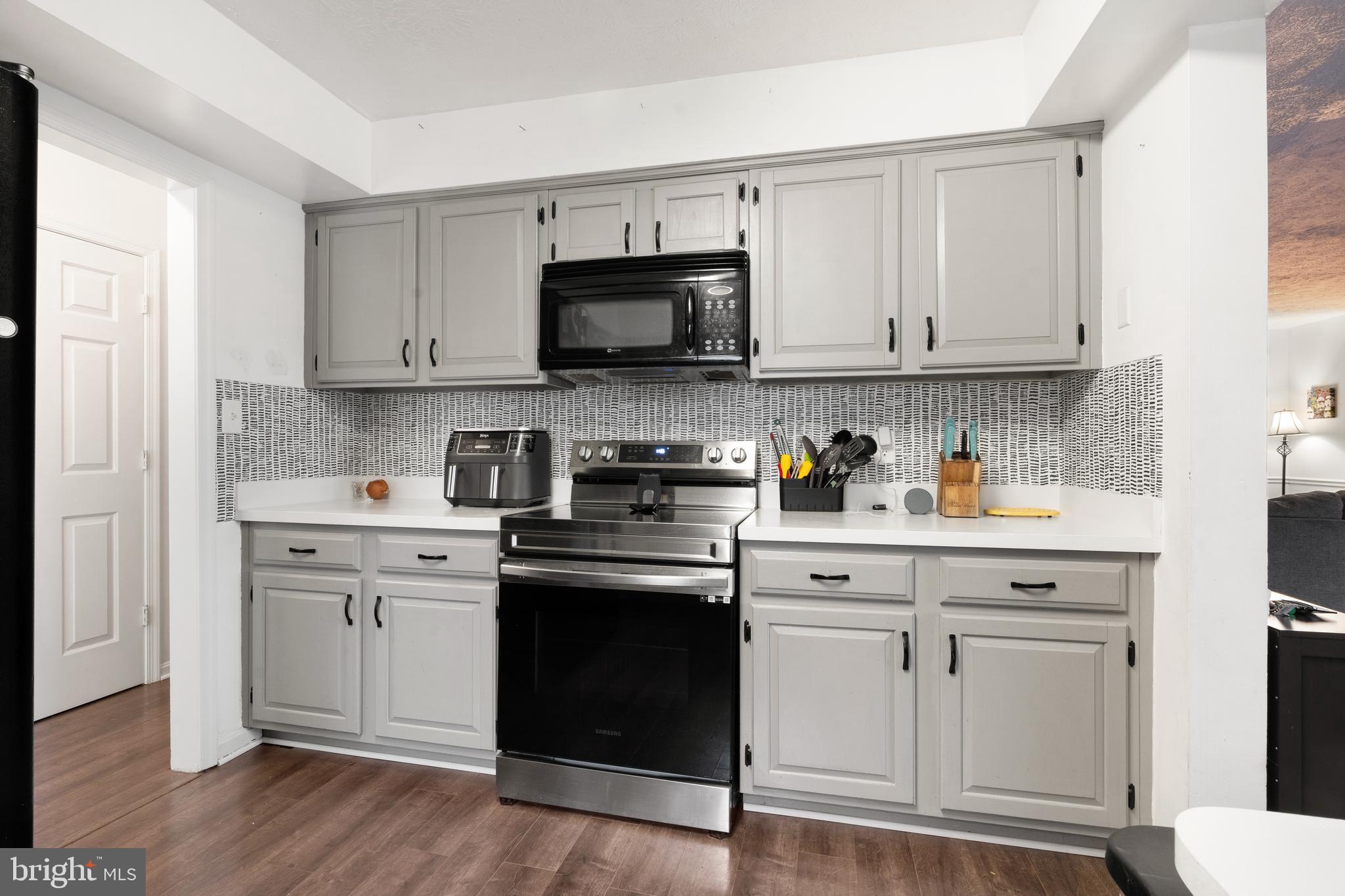 ALBIN VILLAGE - Residential