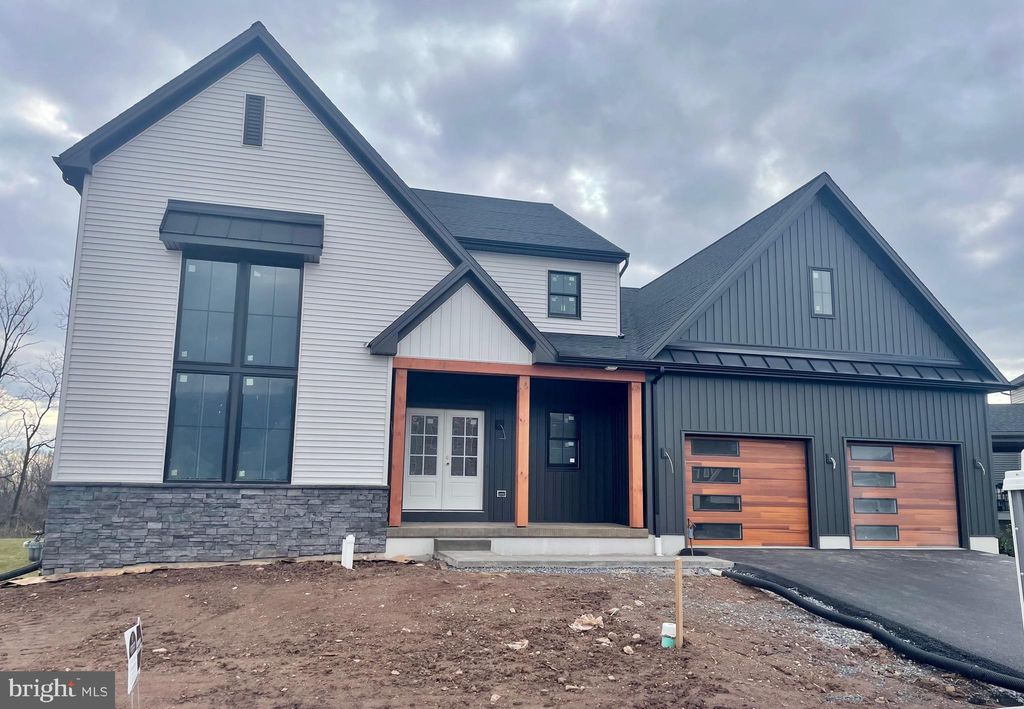 Photo of 109 LAKE VIEW RD #26, EPHRATA, PA 17522 (MLS # PALA175532)