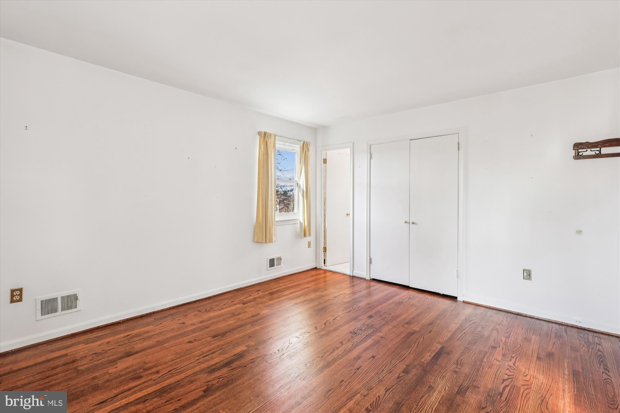 STONEYBROOKE - Residential