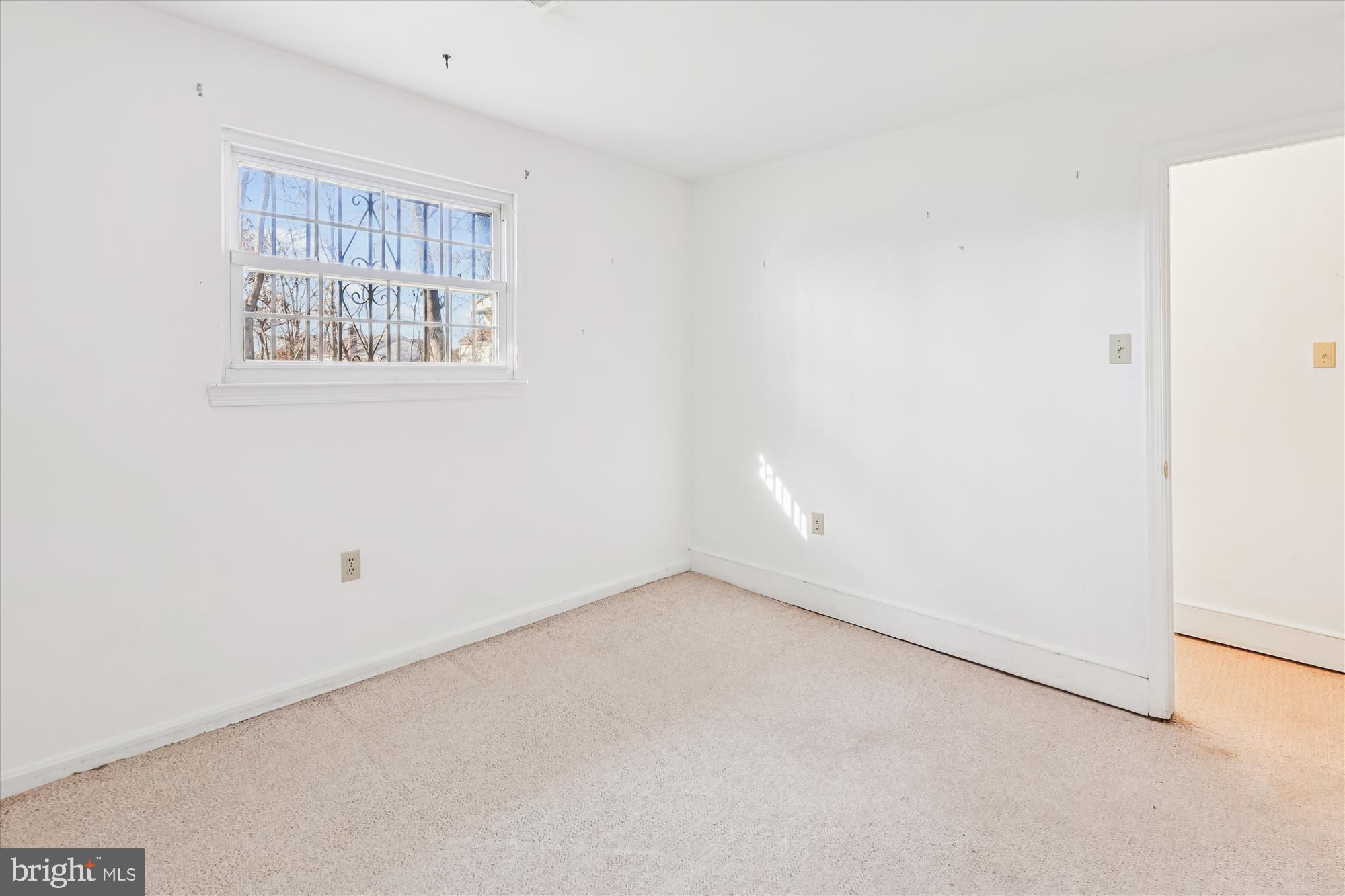 STONEYBROOKE - Residential